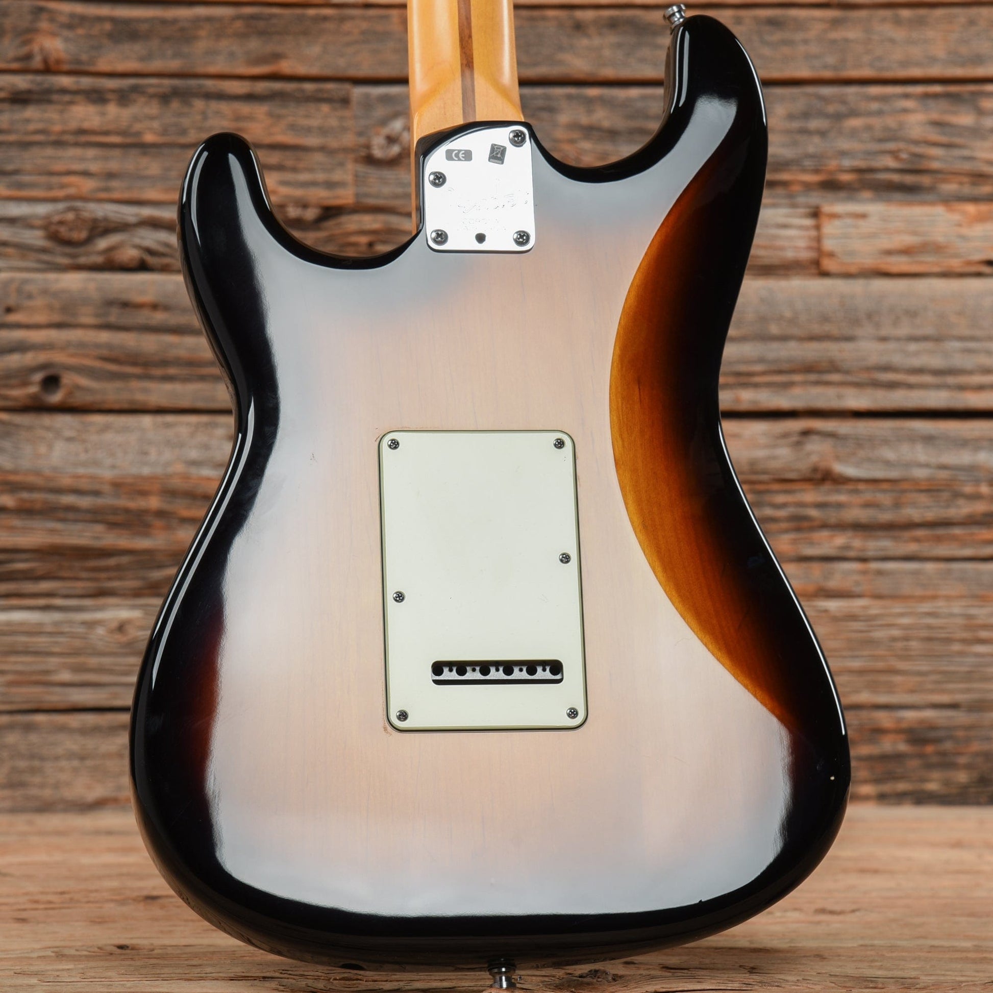 Fender Deluxe USA Stratocaster V Neck Sunburst 2011 Electric Guitars / Solid Body