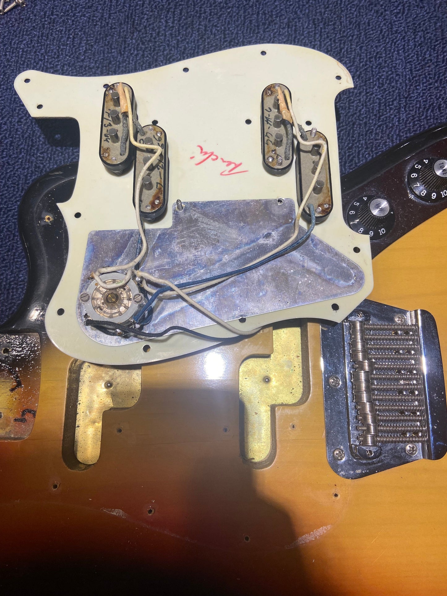 Fender Electric XII Sunburst 1966 Electric Guitars / Solid Body