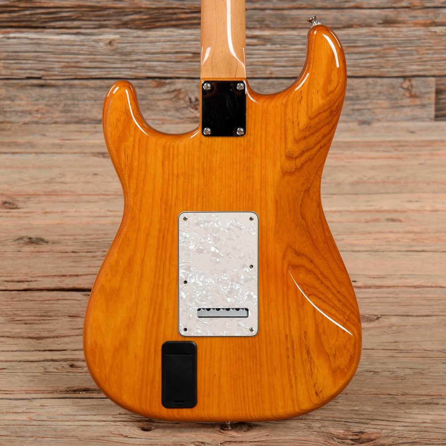 Fender FSR Player Stratocaster HSS Amber 2011 Electric Guitars / Solid Body