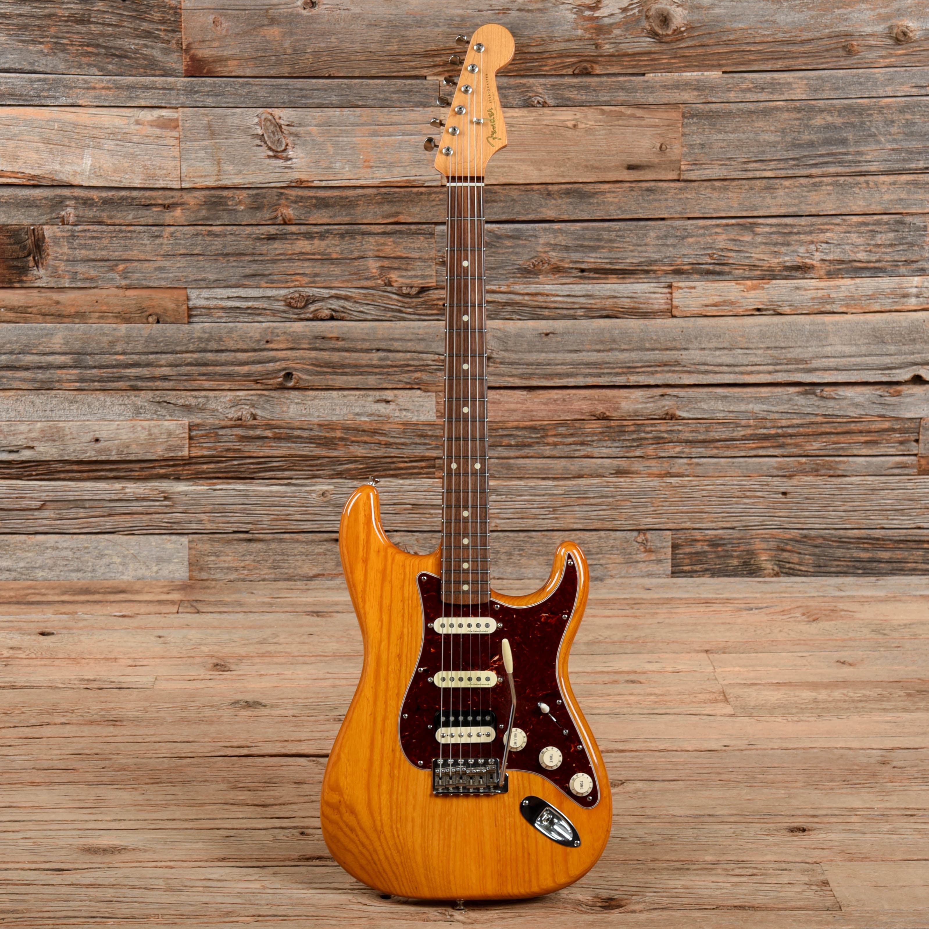 Fender FSR Player Stratocaster HSS Amber 2011 Electric Guitars / Solid Body
