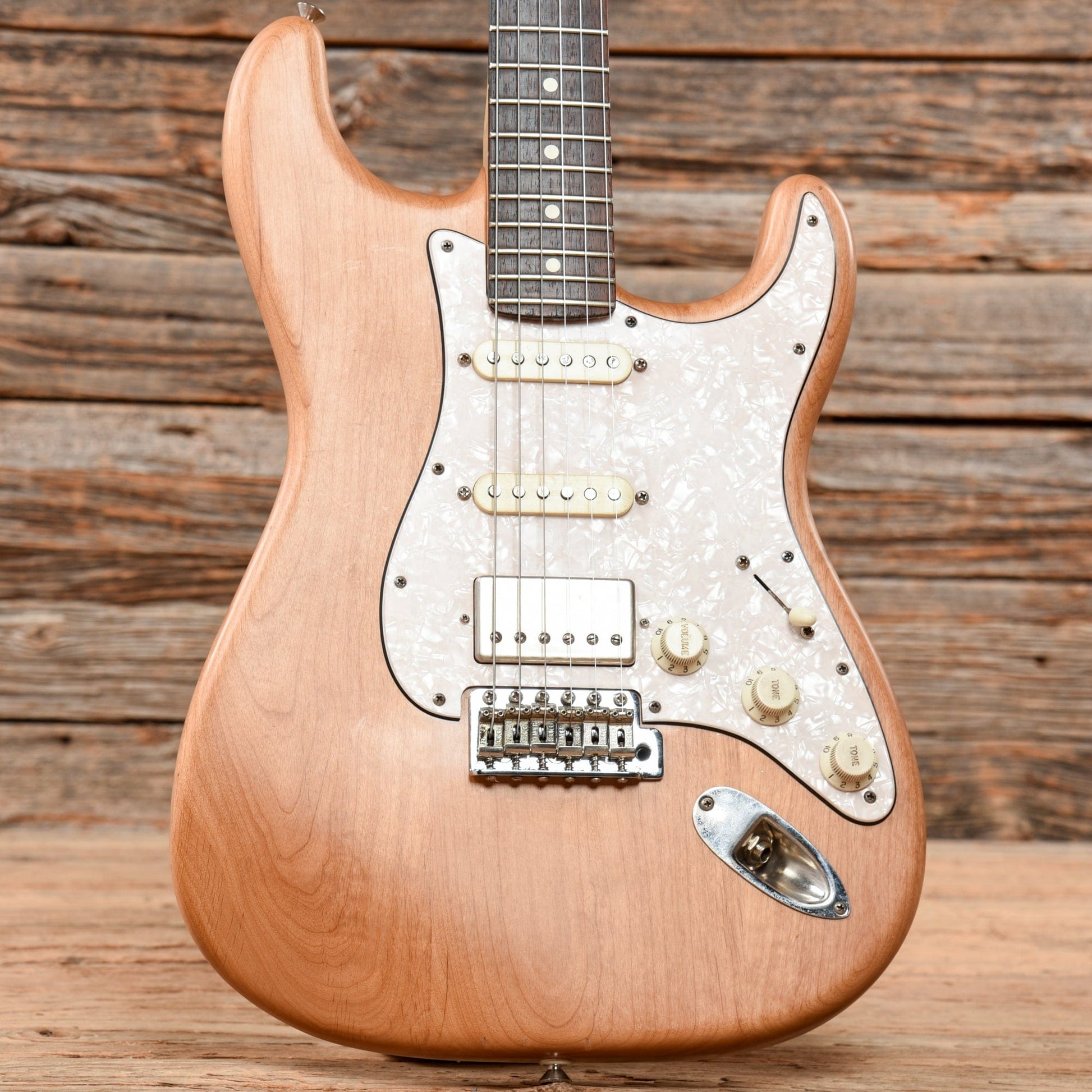 Fender Highway 1 Stratocaster Amber 2006 Electric Guitars / Solid Body