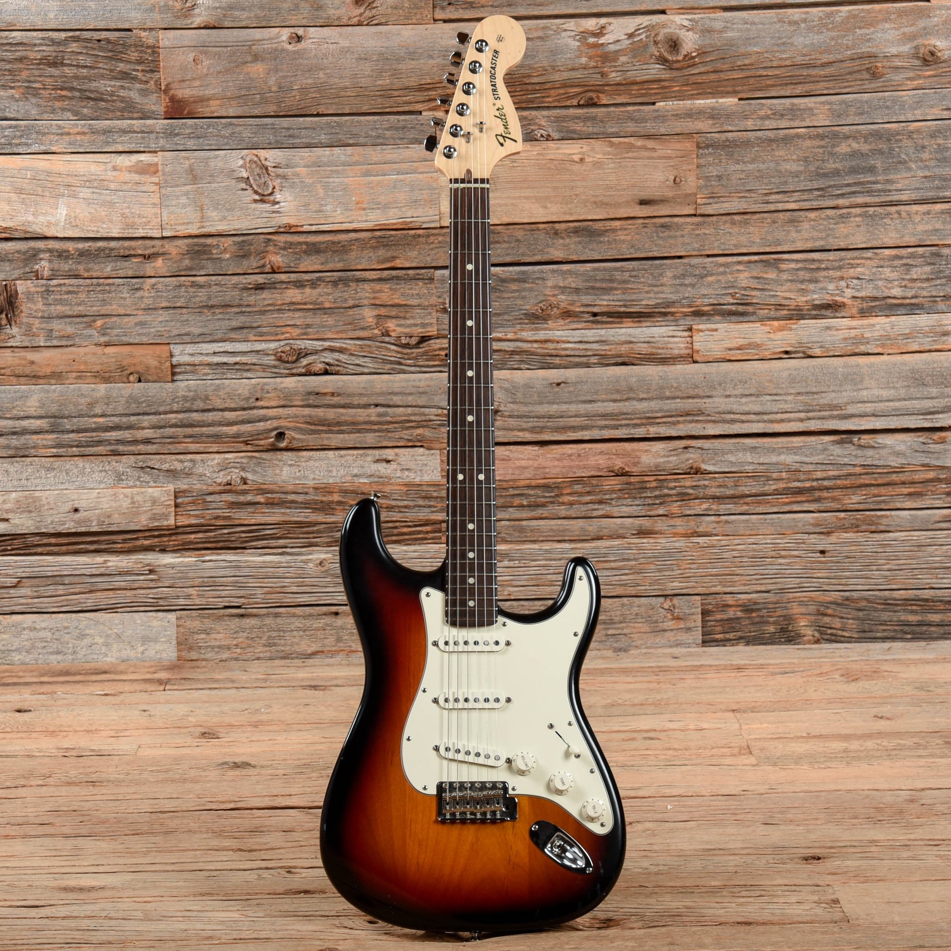 Fender Highway One Stratocaster Sunburst 2007 Electric Guitars / Solid Body