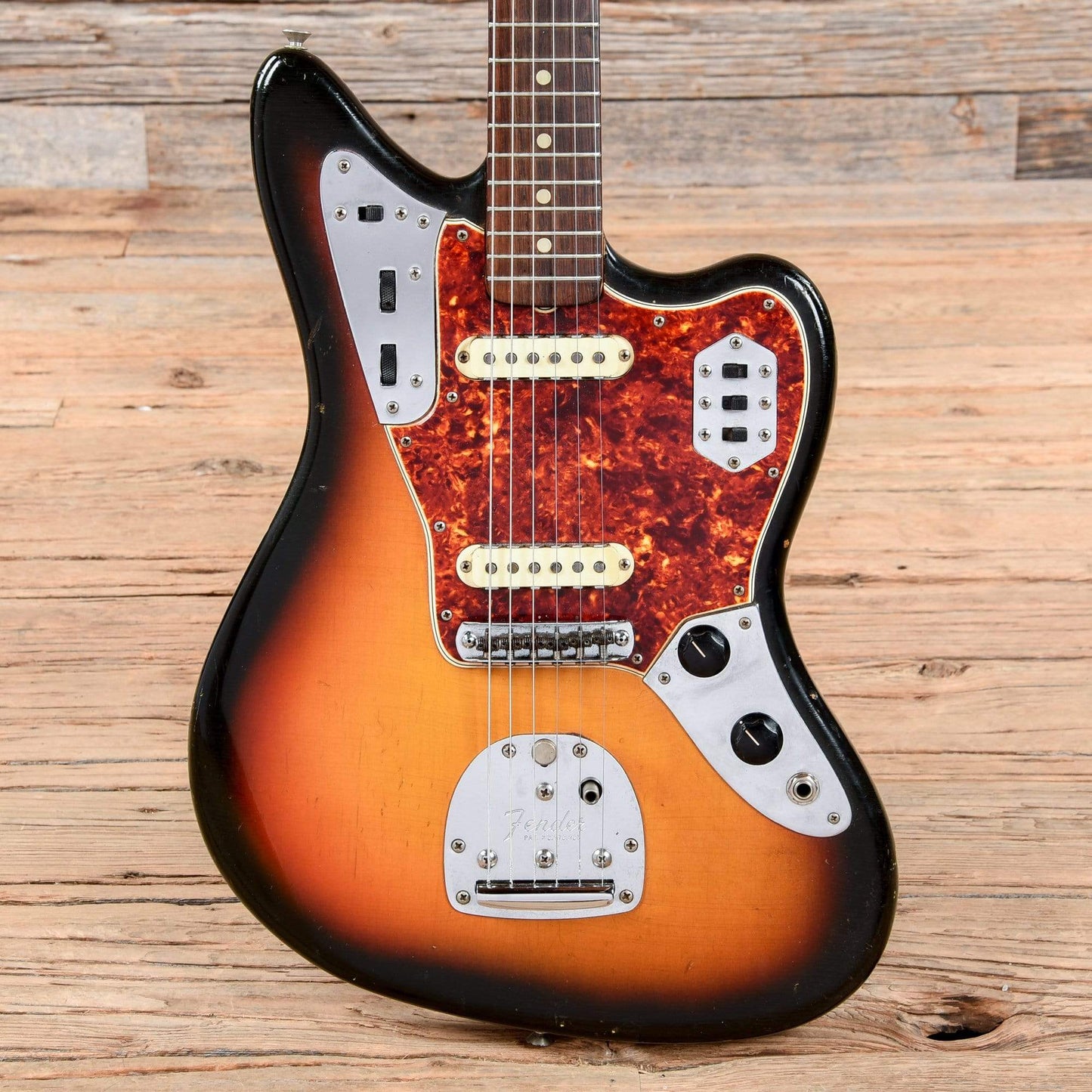 Fender Jaguar Sunburst 1965 Electric Guitars / Solid Body