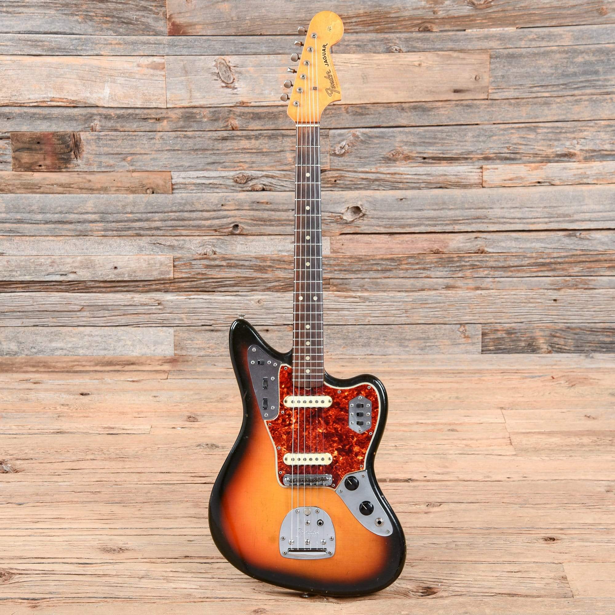 Fender Jaguar Sunburst 1965 Electric Guitars / Solid Body