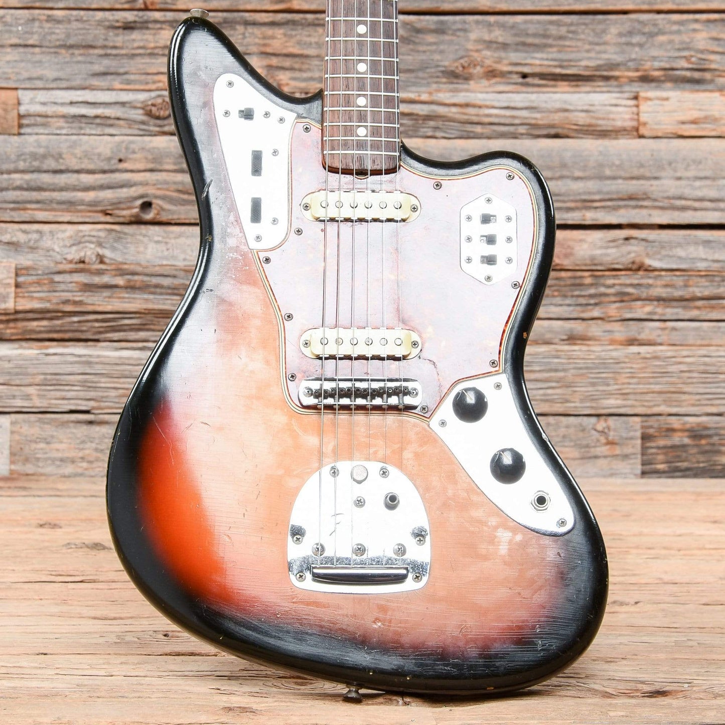 Fender Jaguar Sunburst 1965 Electric Guitars / Solid Body