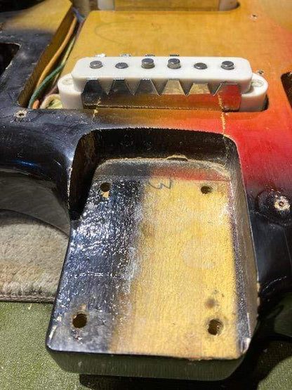 Fender Jaguar Sunburst 1965 Electric Guitars / Solid Body