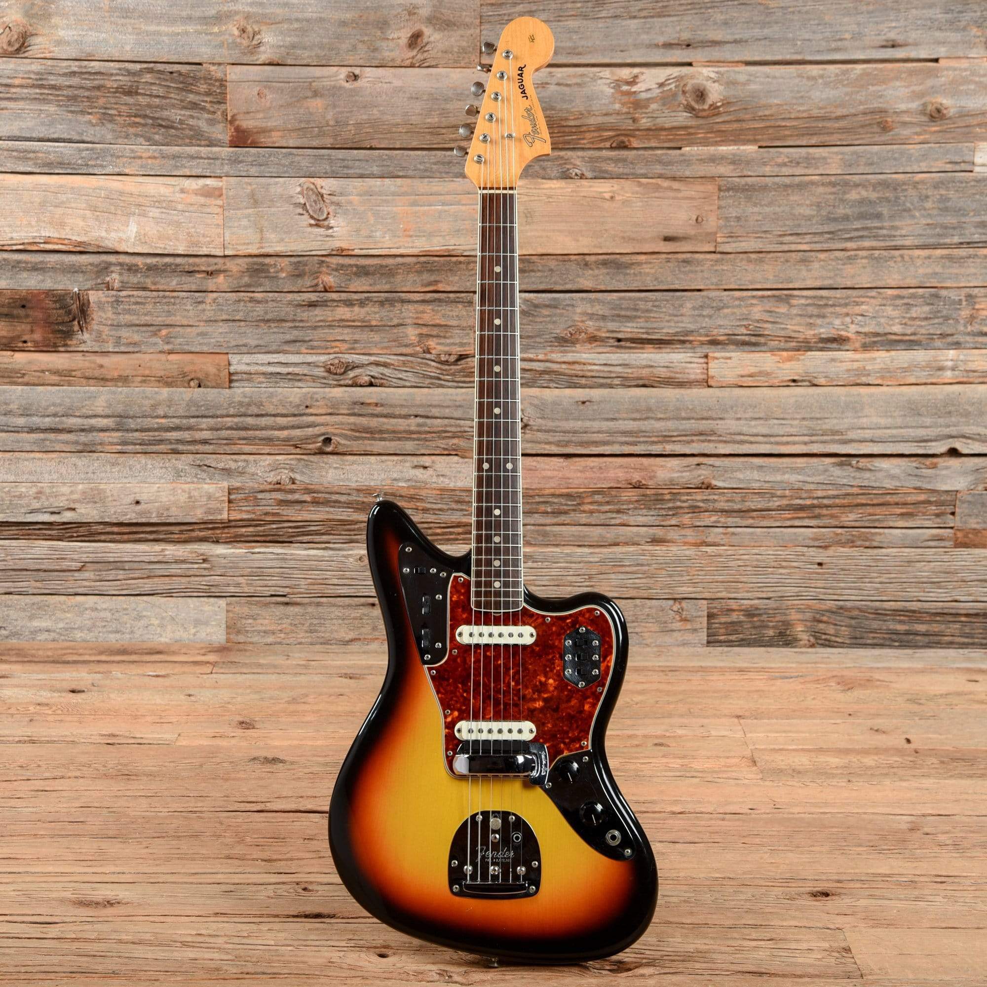 Fender Jaguar Sunburst 1965 Electric Guitars / Solid Body