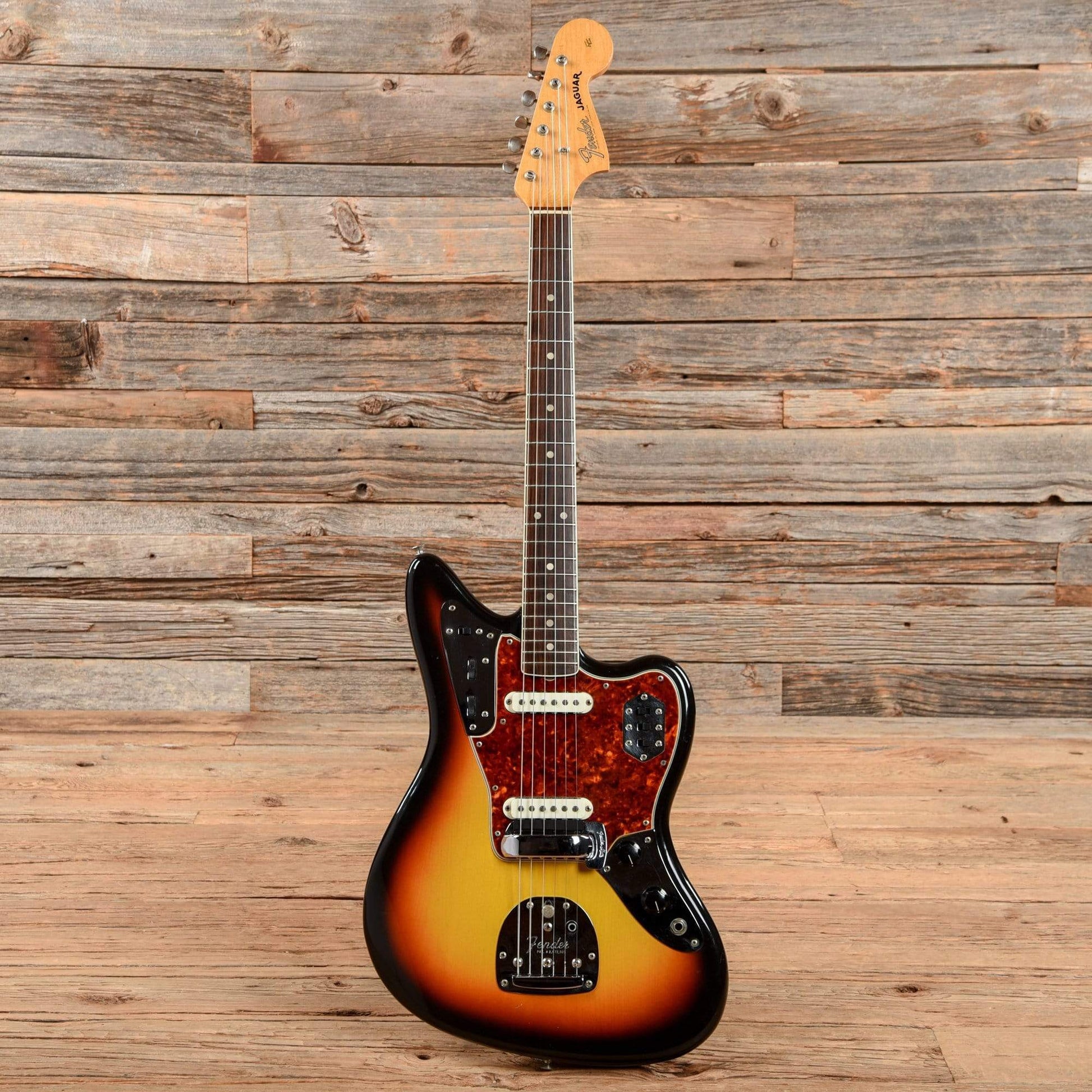 Fender Jaguar Sunburst 1965 Electric Guitars / Solid Body