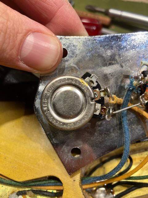 Fender Jaguar Sunburst 1965 Electric Guitars / Solid Body