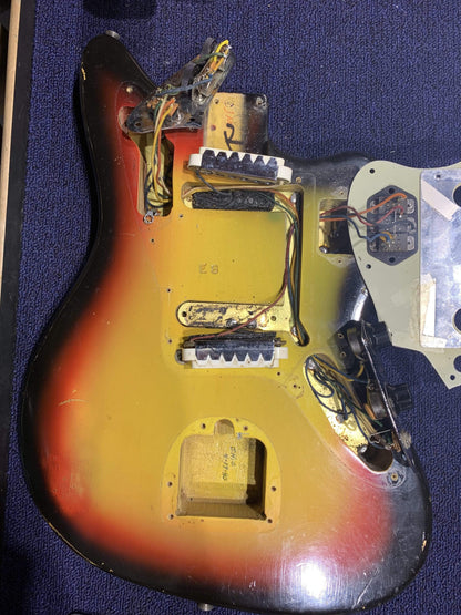 Fender Jaguar Sunburst 1966 Electric Guitars / Solid Body