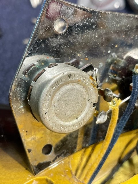 Fender Jaguar Sunburst 1966 Electric Guitars / Solid Body