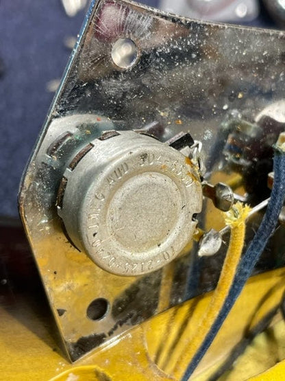 Fender Jaguar Sunburst 1966 Electric Guitars / Solid Body