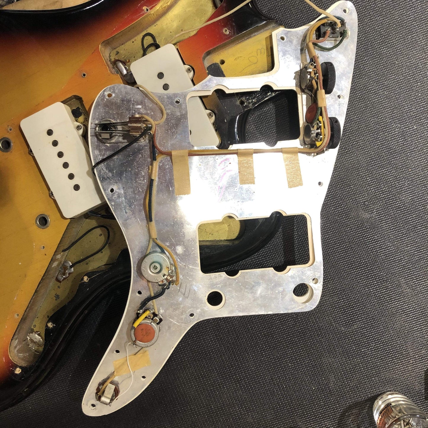 Fender Jazzmaster Sunburst 1966 Electric Guitars / Solid Body