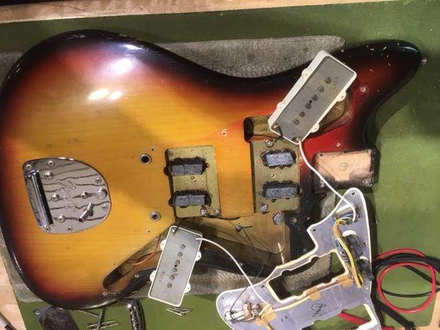 Fender Jazzmaster Sunburst 1969 Electric Guitars / Solid Body