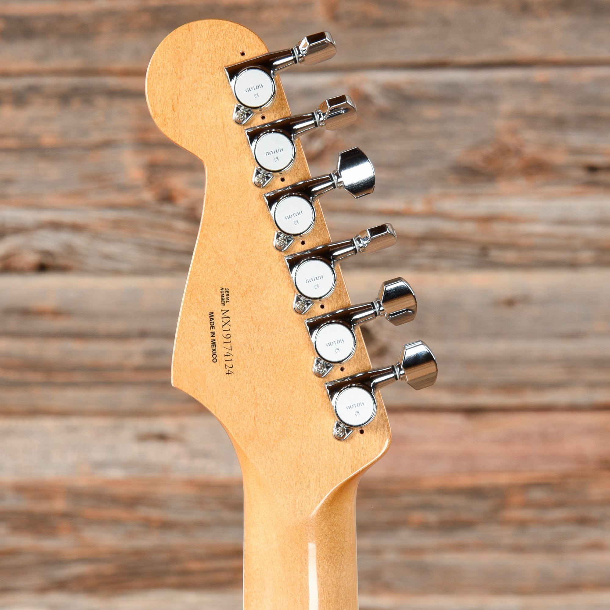 Fender Kurt Cobain Jaguar Sunburst 2019 Electric Guitars / Solid Body