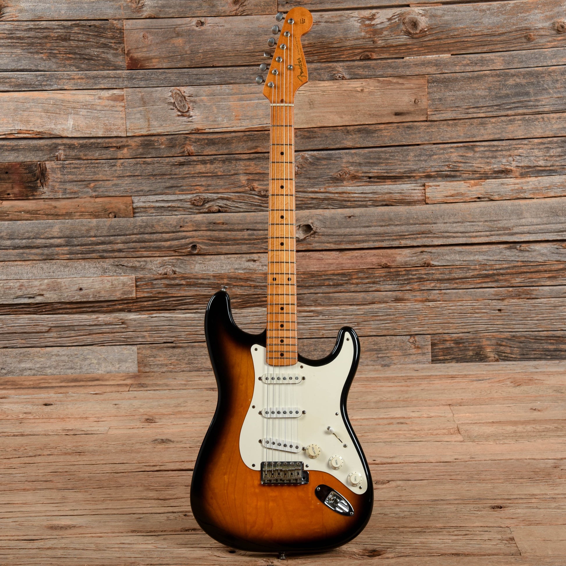 Fender Limited Edition 40th Anniversary 1954 Reissue Stratocaster Sunburst 1994 Electric Guitars / Solid Body