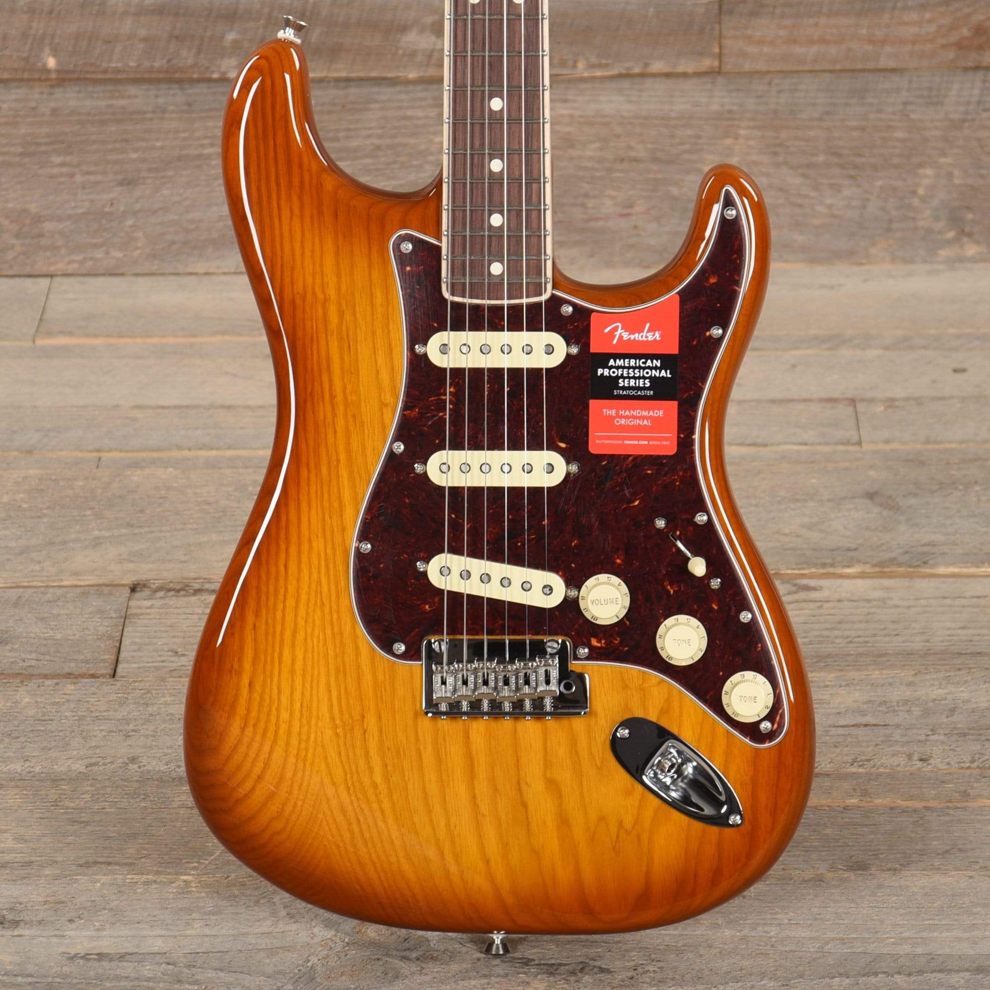 Fender Limited Edition American Pro Stratocaster Ash Honeyburst Electric Guitars / Solid Body