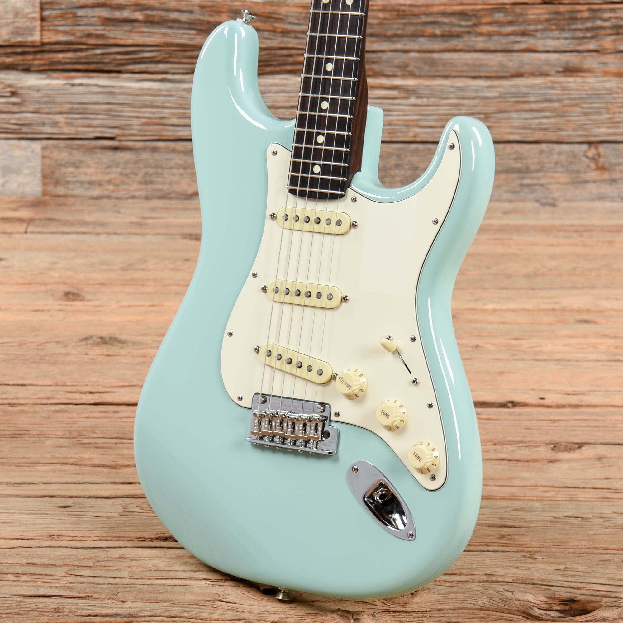 Fender Limited Edition American Pro Stratocaster w/Rosewood Neck Daphne Blue 2017 Electric Guitars / Solid Body