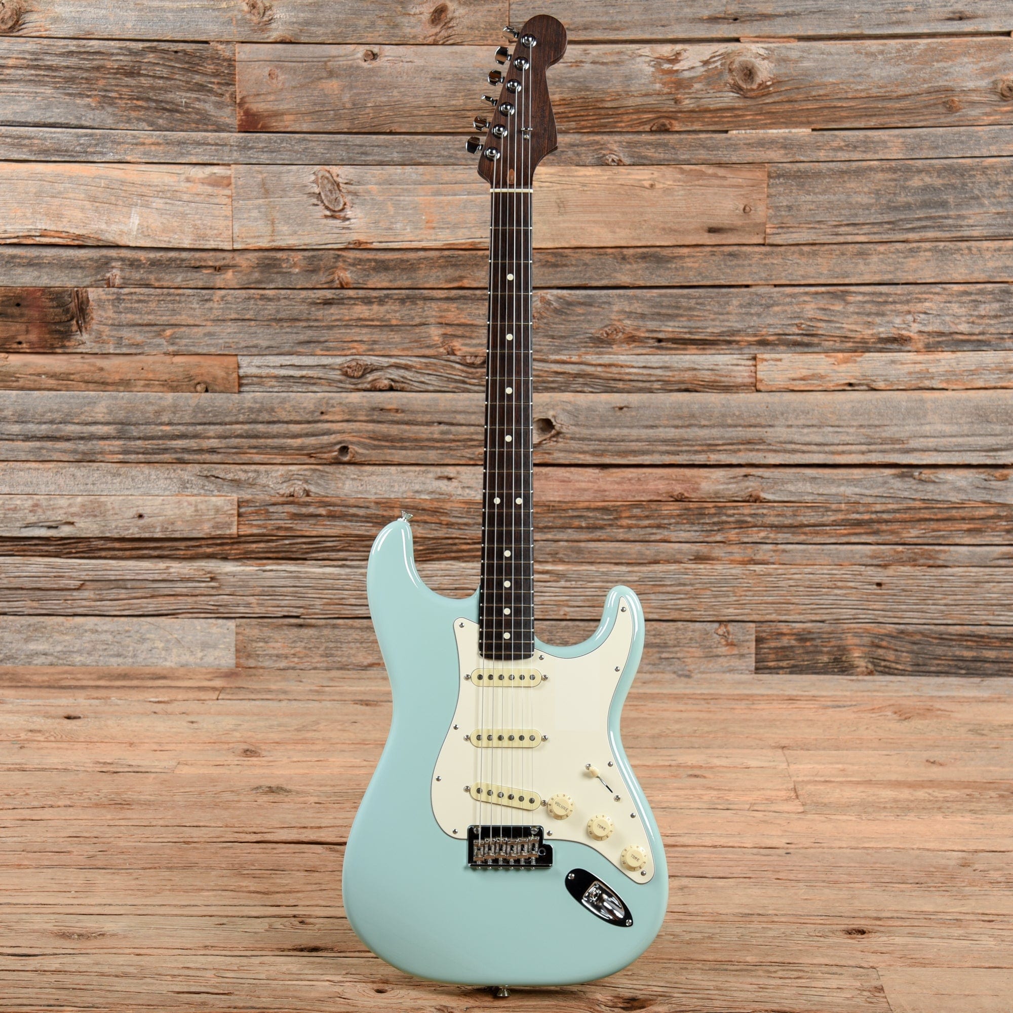 Fender Limited Edition American Pro Stratocaster w/Rosewood Neck Daphne Blue 2017 Electric Guitars / Solid Body