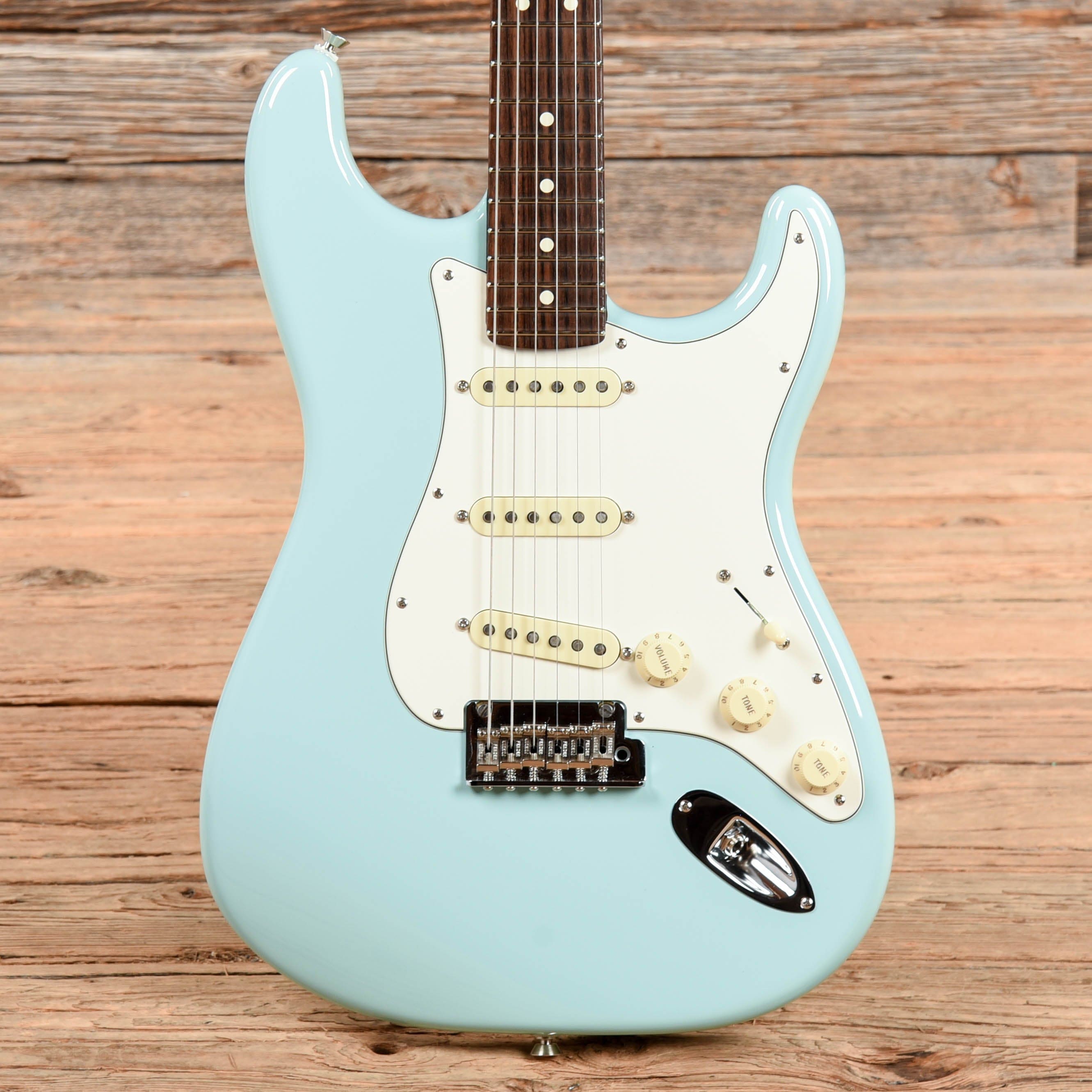 Fender Limited Edition American Pro Stratocaster w/Rosewood Neck Daphne Blue 2017 Electric Guitars / Solid Body