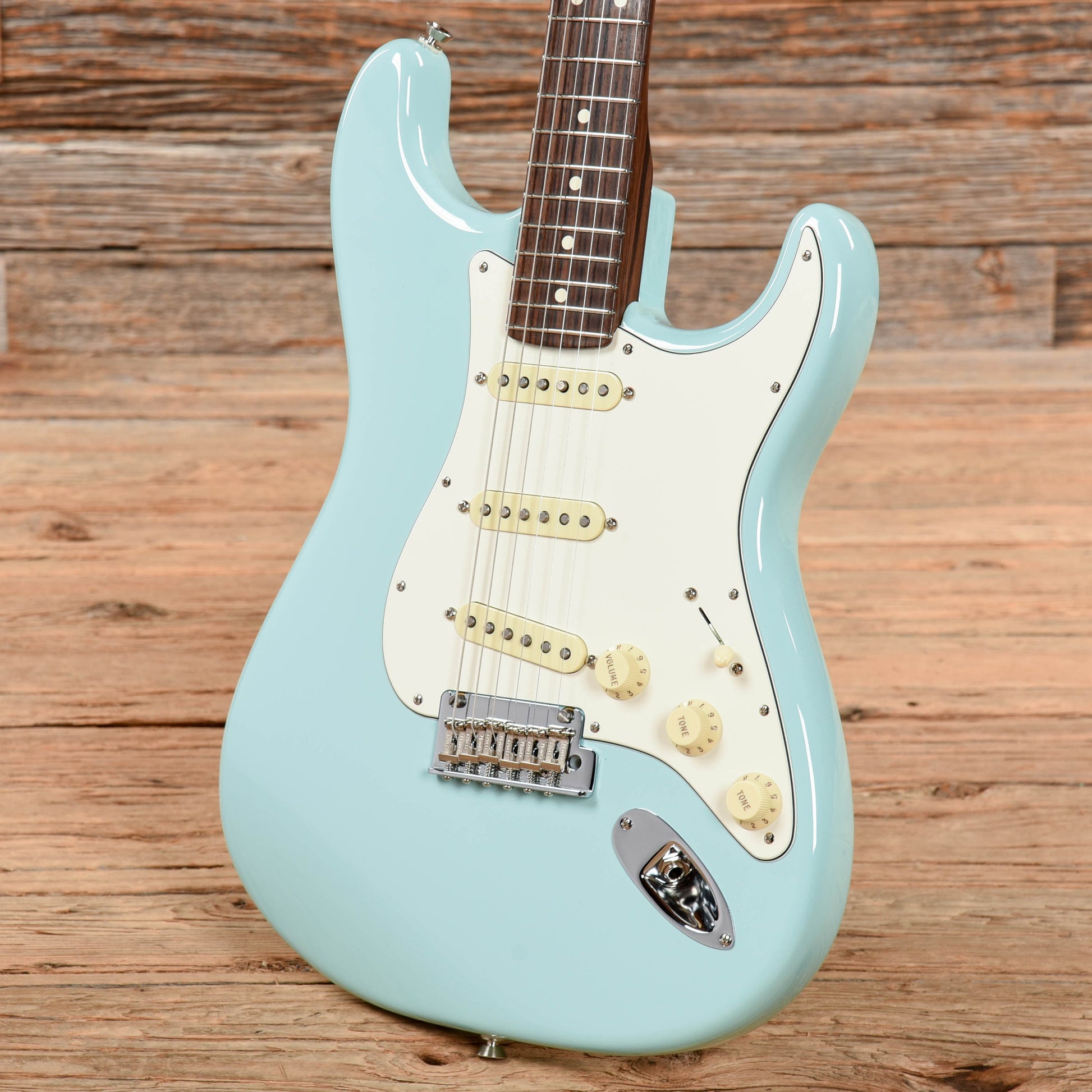 Fender Limited Edition American Pro Stratocaster w/Rosewood Neck Daphne Blue 2017 Electric Guitars / Solid Body