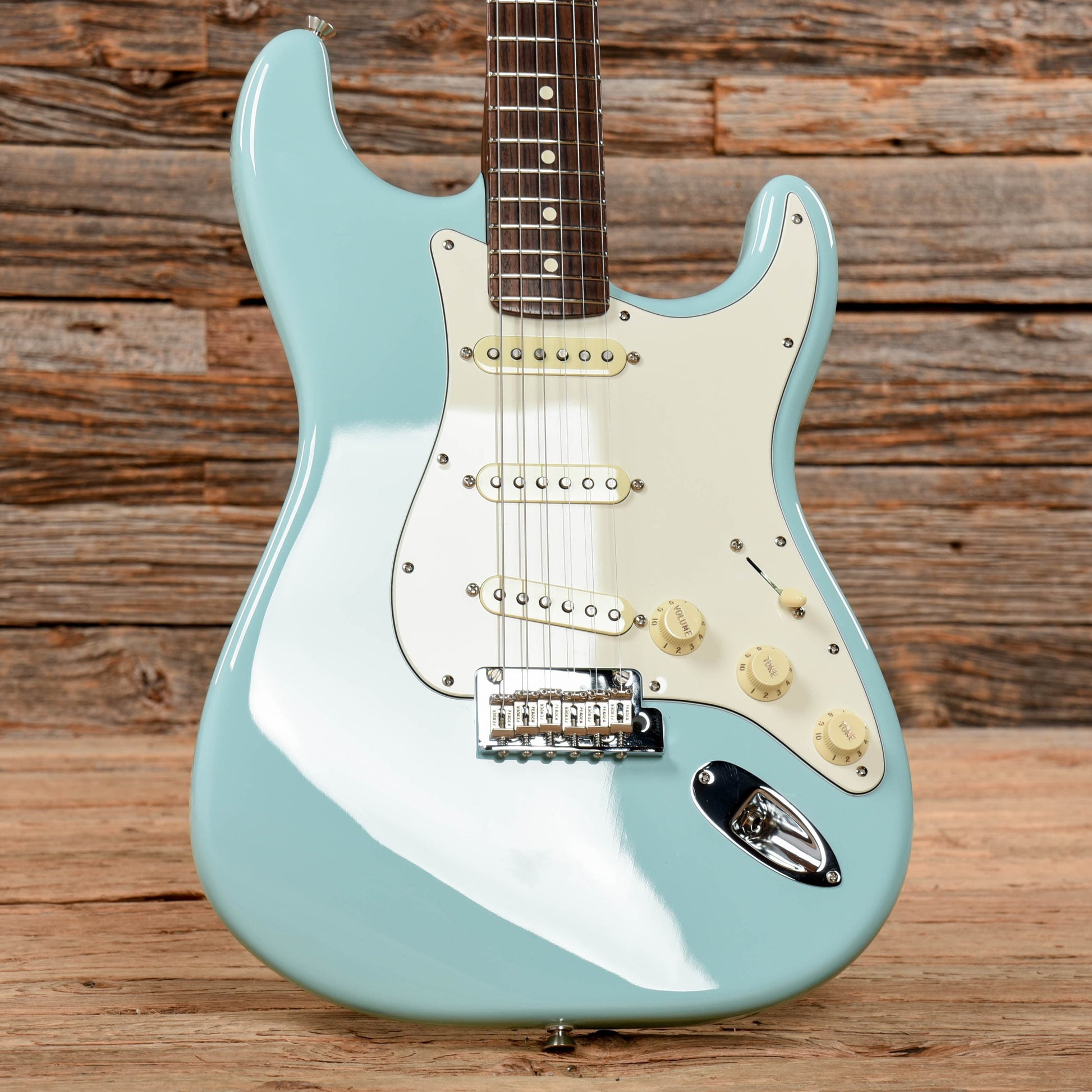 Fender Limited Edition American Pro Stratocaster w/Rosewood Neck Daphne Blue 2017 Electric Guitars / Solid Body