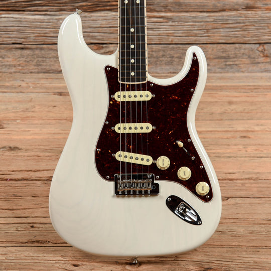 Fender Limited Edition American Professional Channel Bound Ash Stratocaster White Blonde 2018 Electric Guitars / Solid Body