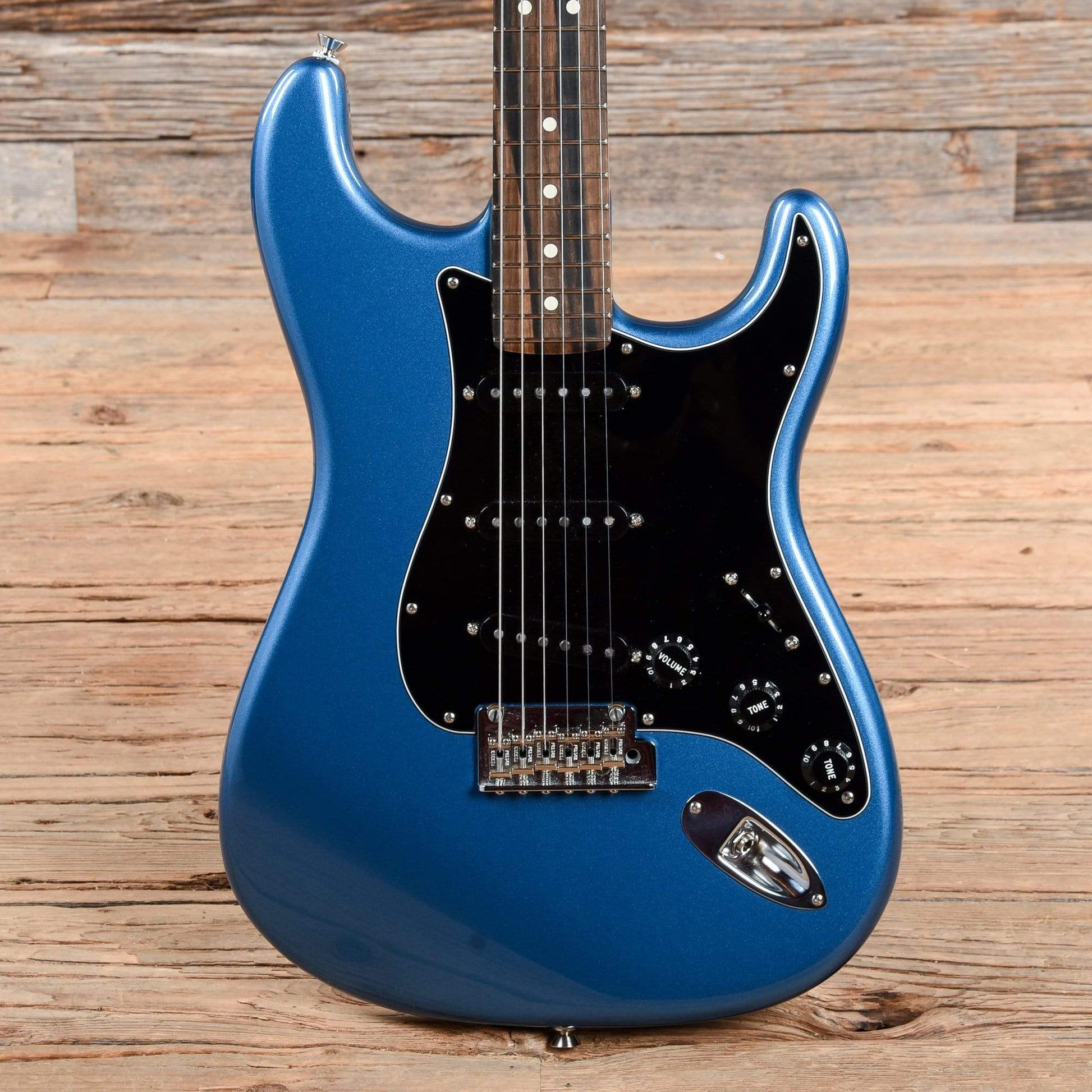 Fender Limited Edition American Professional Stratocaster w/striped Ebony Fretboard Lake Placid Blue 2019 Electric Guitars / Solid Body
