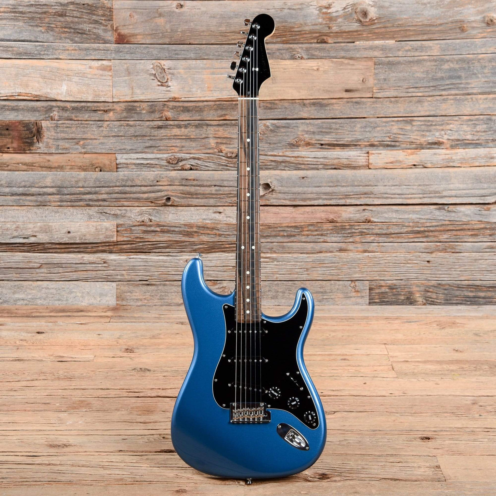 Fender Limited Edition American Professional Stratocaster w/striped Ebony Fretboard Lake Placid Blue 2019 Electric Guitars / Solid Body