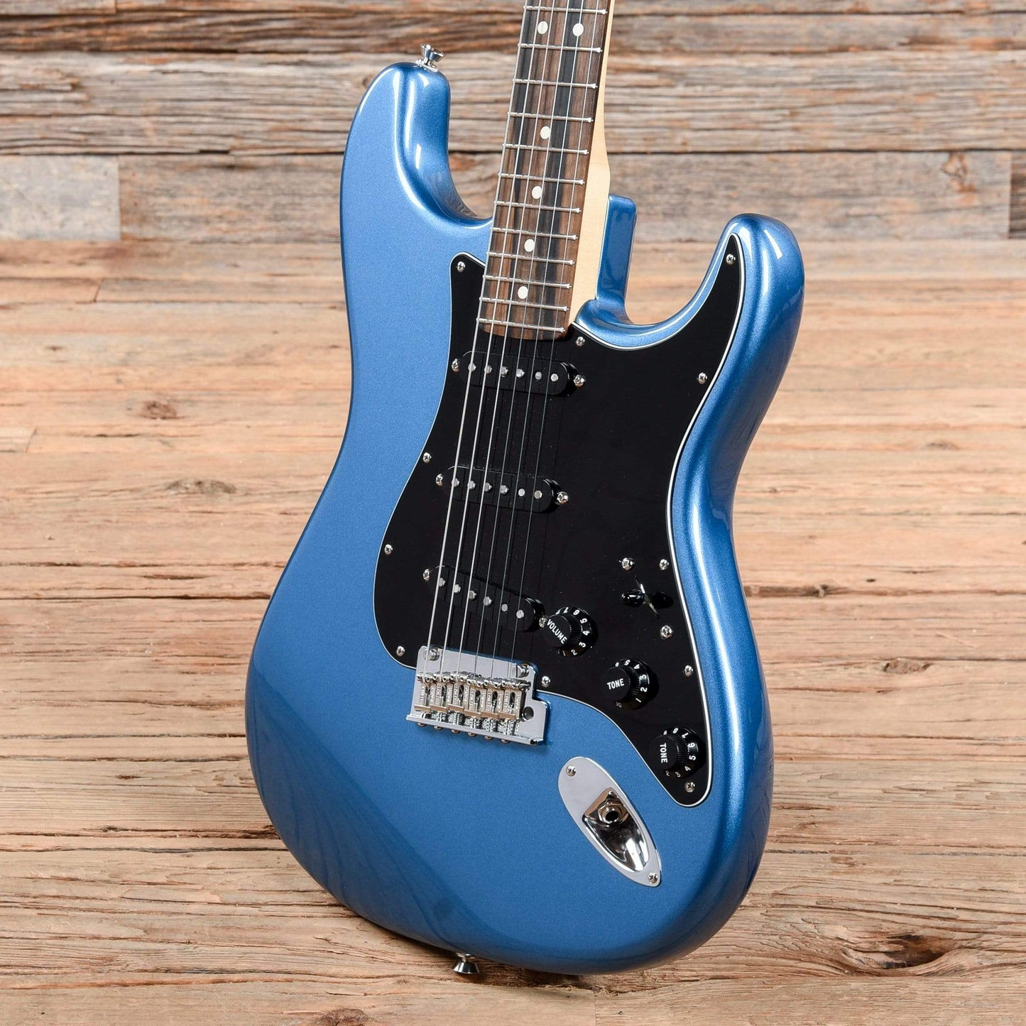 Fender Limited Edition American Professional Stratocaster w/striped Ebony Fretboard Lake Placid Blue 2019 Electric Guitars / Solid Body