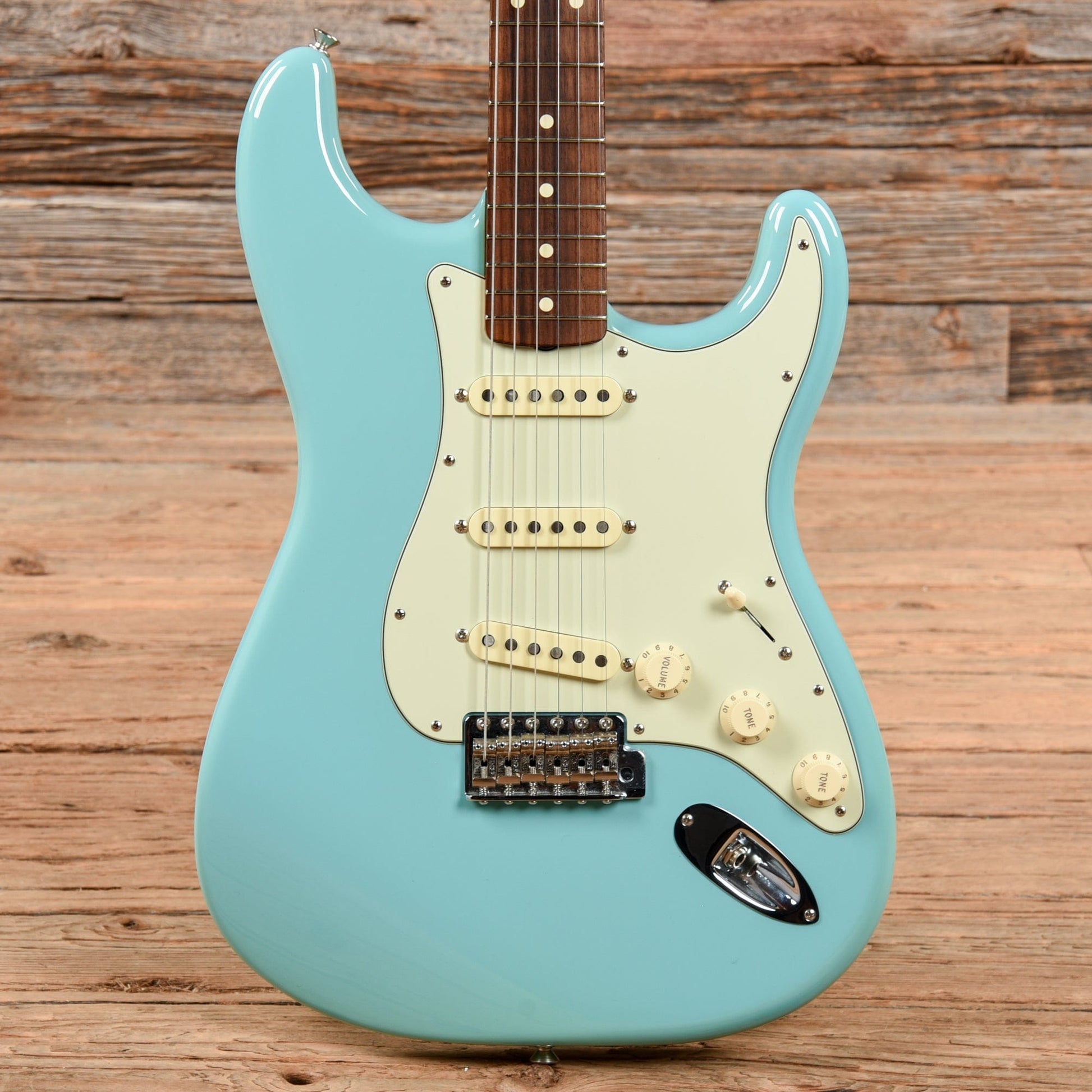 Fender Limited Edition Classic Series 60s Strat Cerulean Blue 2015 Electric Guitars / Solid Body