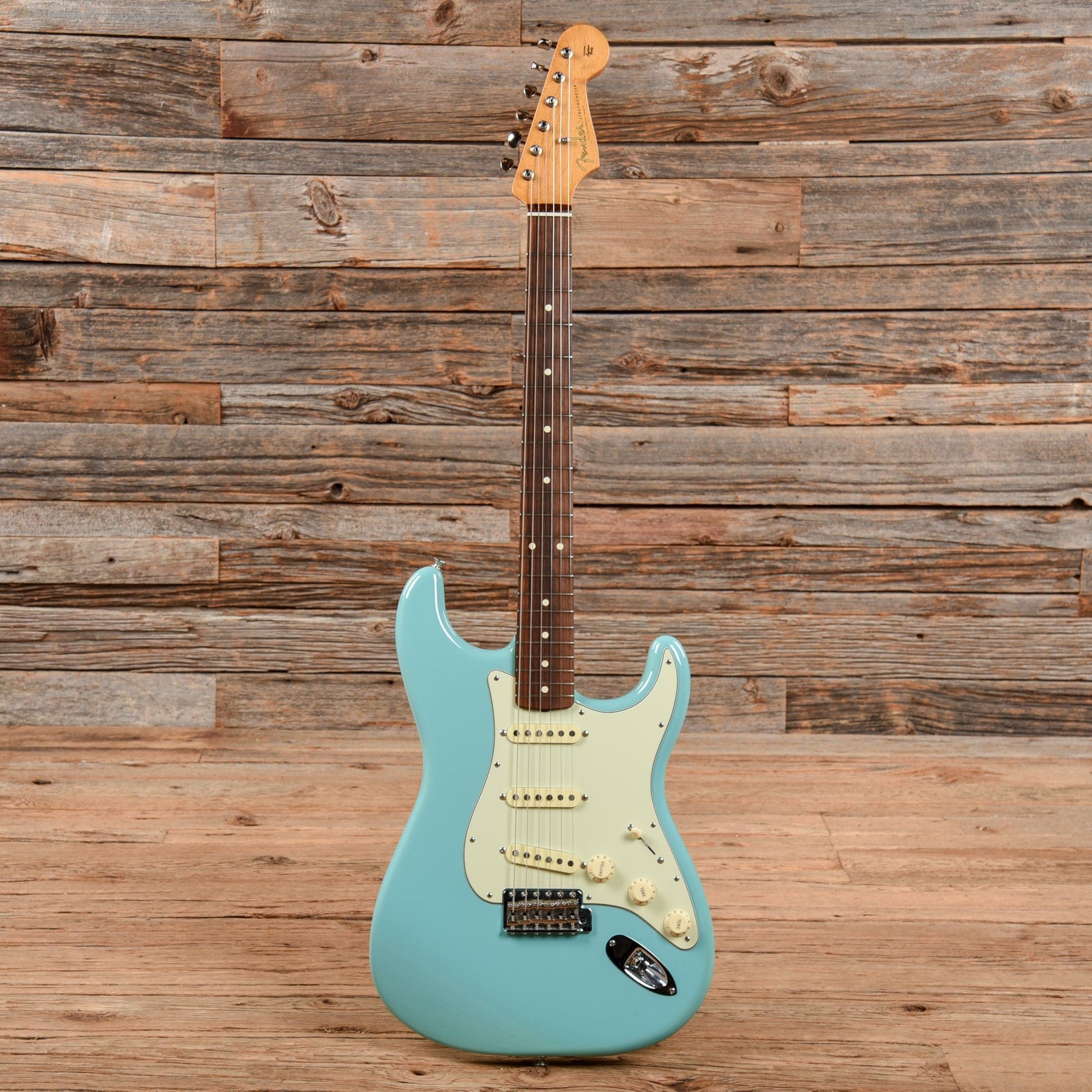 Fender Limited Edition Classic Series 60s Strat Cerulean Blue 2015 Electric Guitars / Solid Body