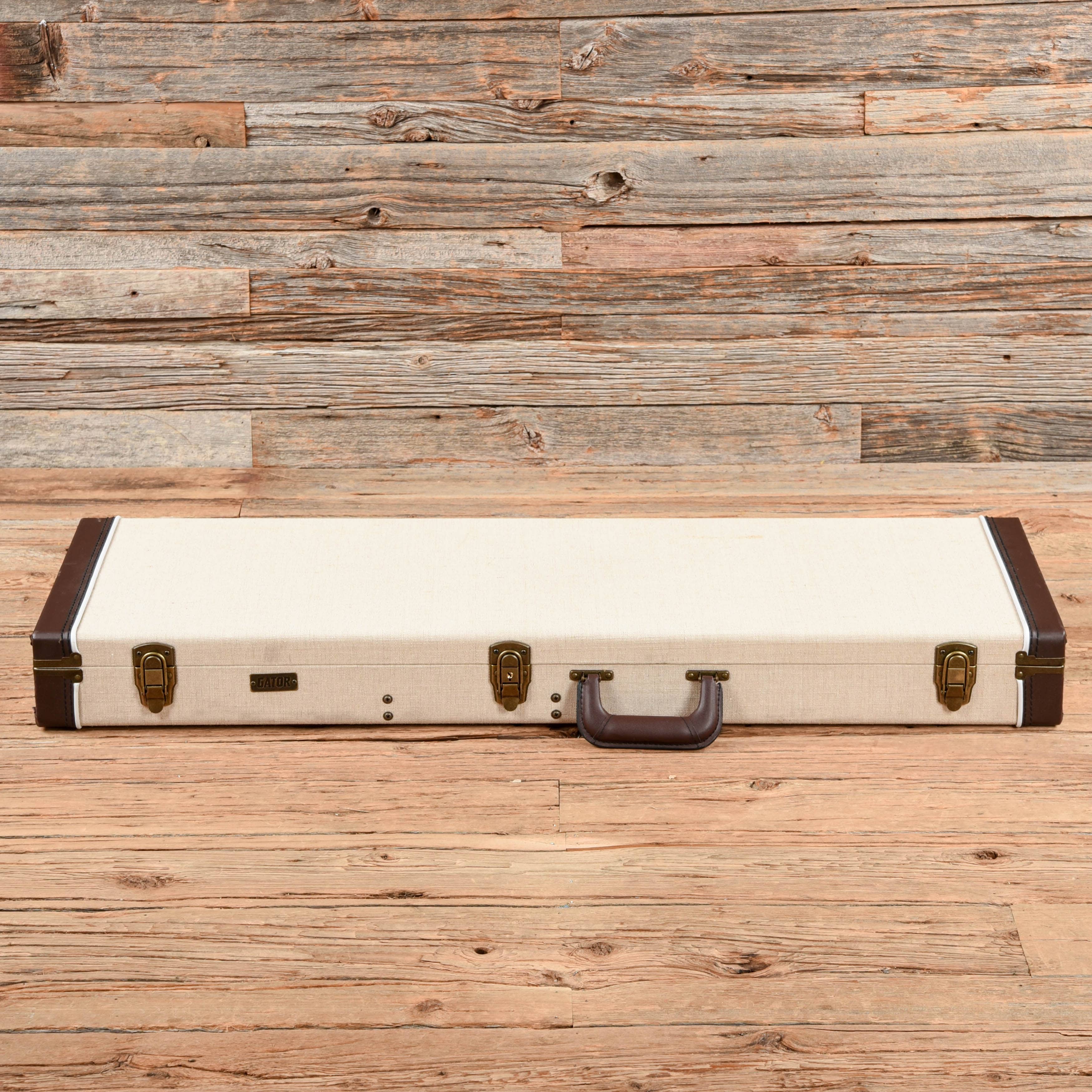 Fender Limited Edition Player Stratocaster Shell Pink 2019 Electric Guitars / Solid Body