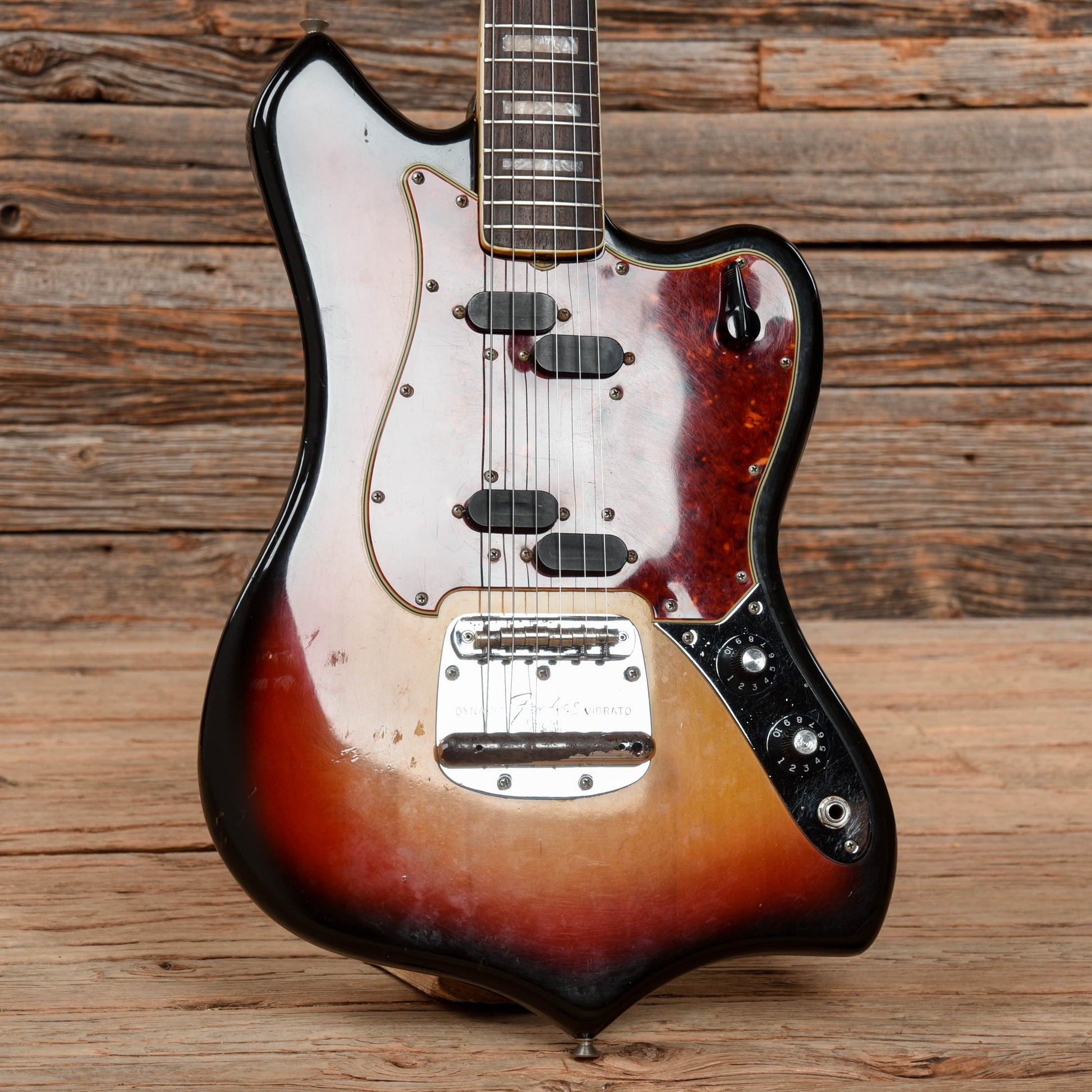 Fender Maverick Sunburst 1969 Electric Guitars / Solid Body