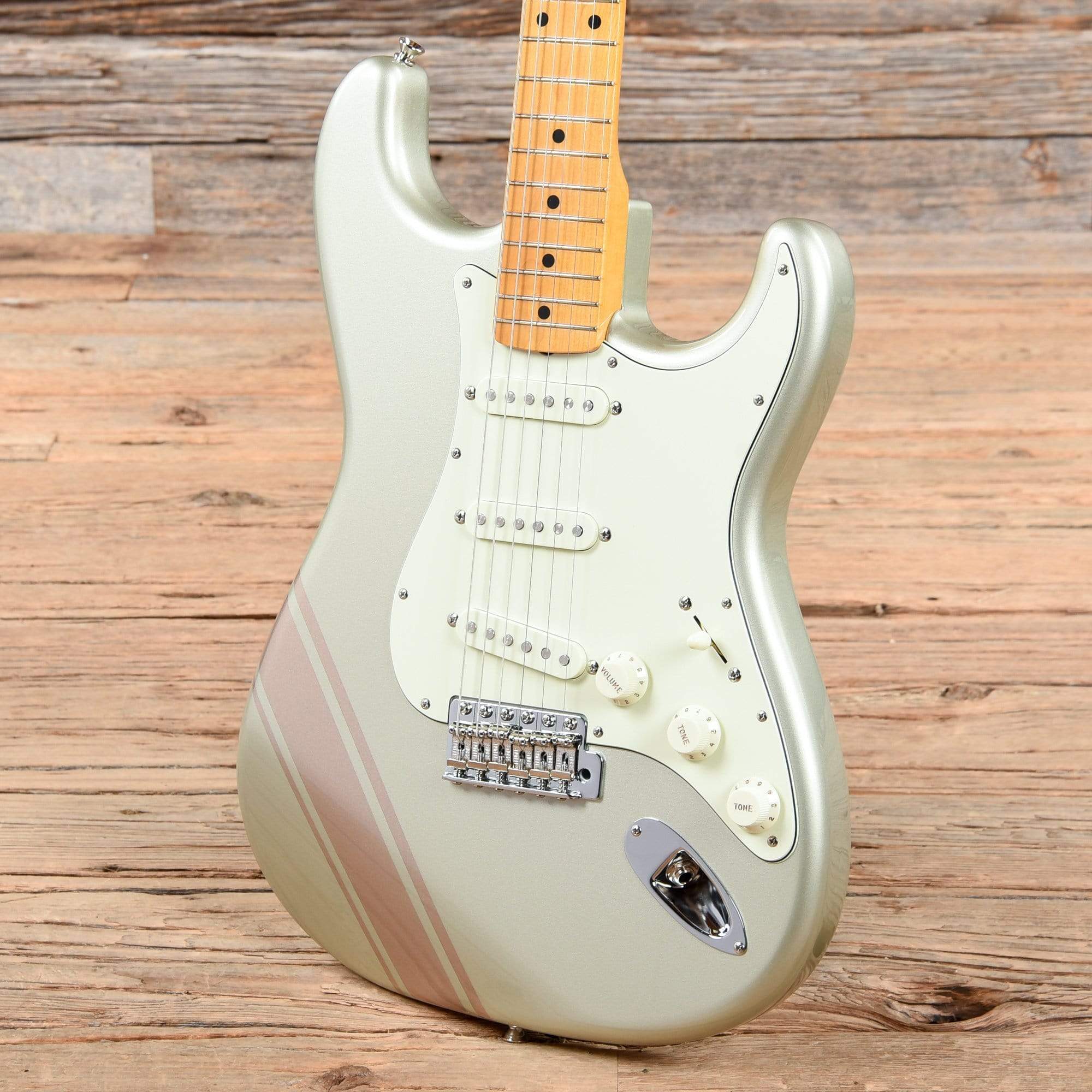 Fender MIJ FSR '50s Stratocaster Inca Silver w/Shoreline Gold Stripe Electric Guitars / Solid Body