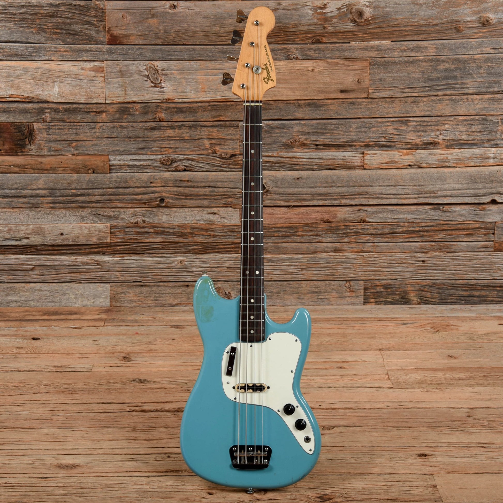 Fender Musicmaster Bass Daphne Blue 1973 – Chicago Music Exchange Fender Musicmaster Bass Daphne Blue 1973 – Chicago Music Exchange