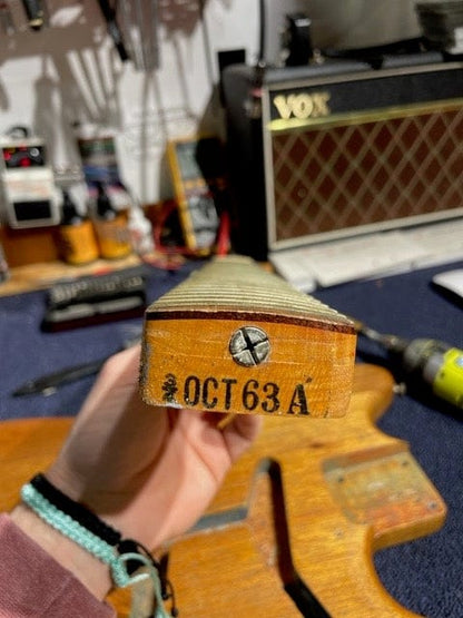 Fender Musicmaster Natural Refin 1965 Electric Guitars / Solid Body