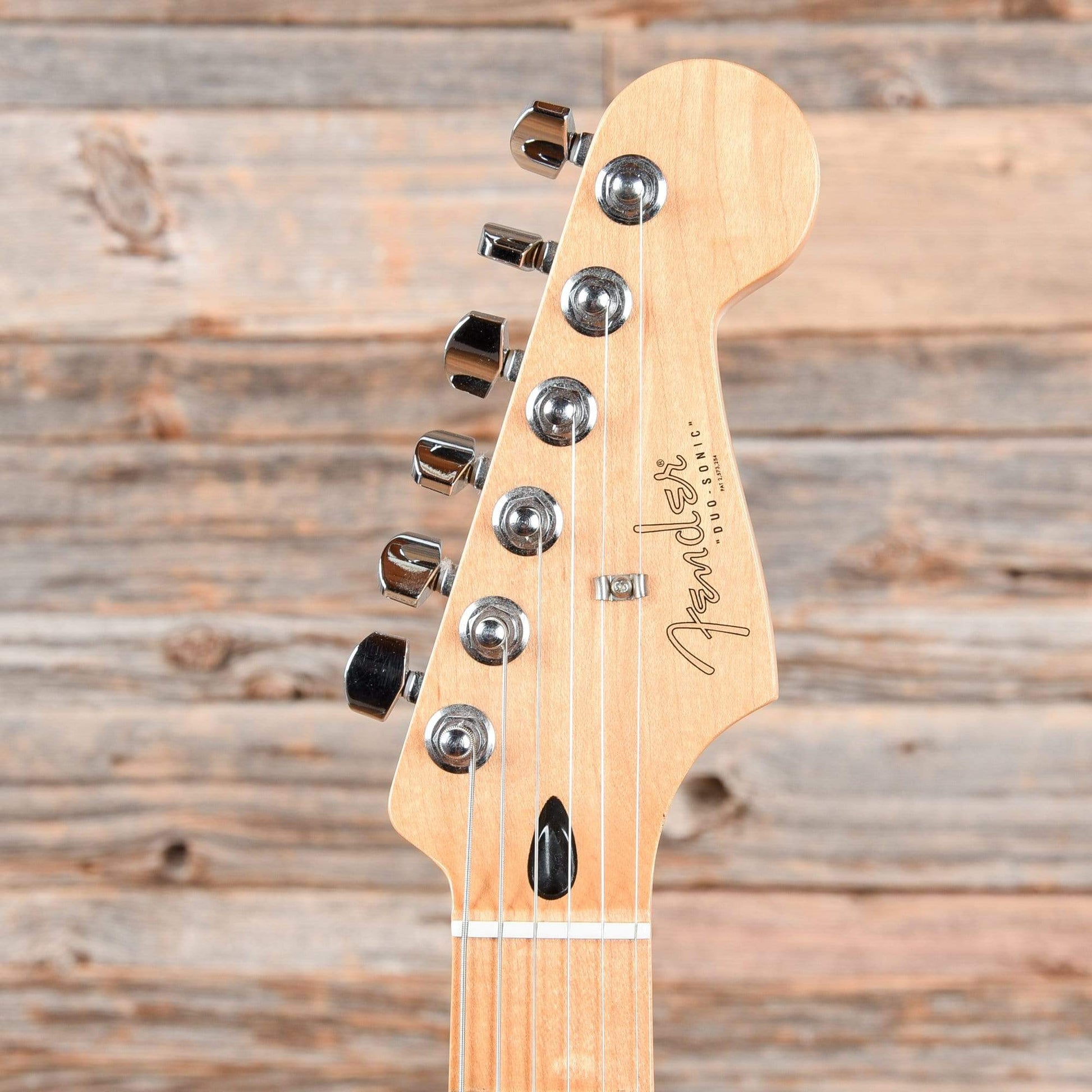 Fender Offset Series Duo-Sonic Arctic White 2016 Electric Guitars / Solid Body