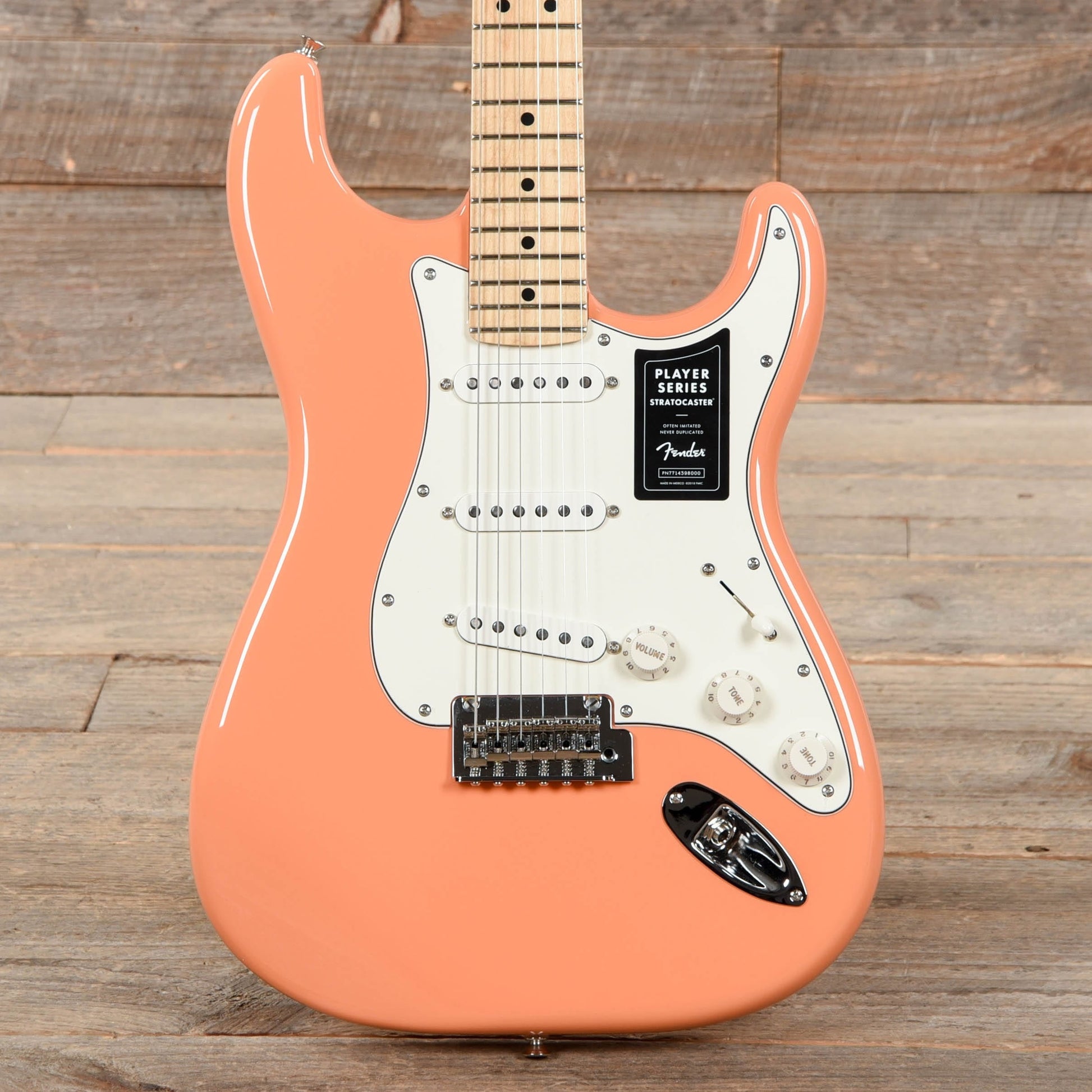Fender Player Stratocaster Pacific Peach Electric Guitars / Solid Body
