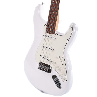 Fender Player Stratocaster PF Polar White Bundle w/Fender Gig Bag, Stand, Cable, Tuner, Picks and Strings Electric Guitars / Solid Body