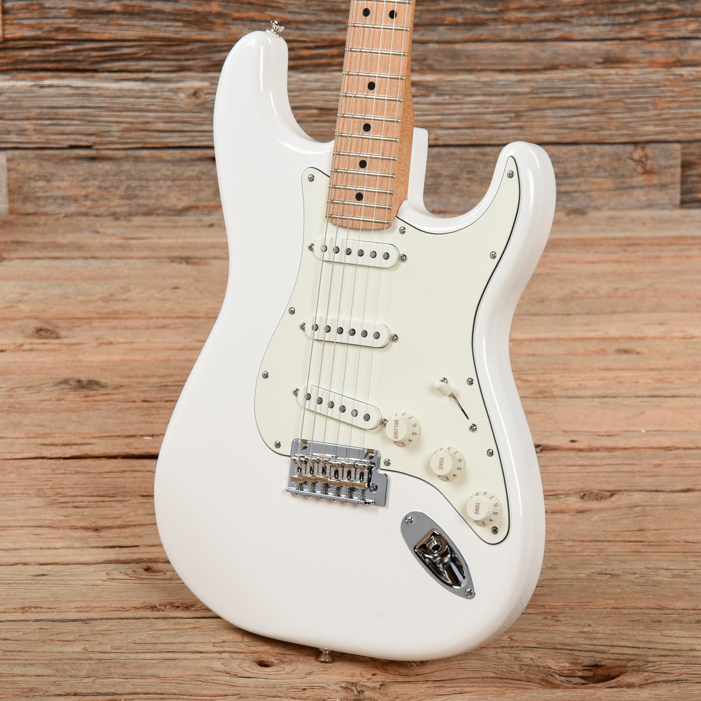 Fender Player Stratocaster Polar White Electric Guitars / Solid Body