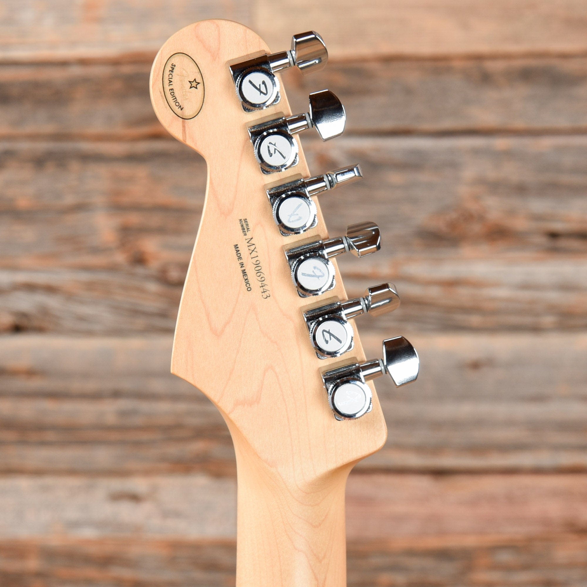 Fender Player Stratocaster Shell Pink 2019 Electric Guitars / Solid Body