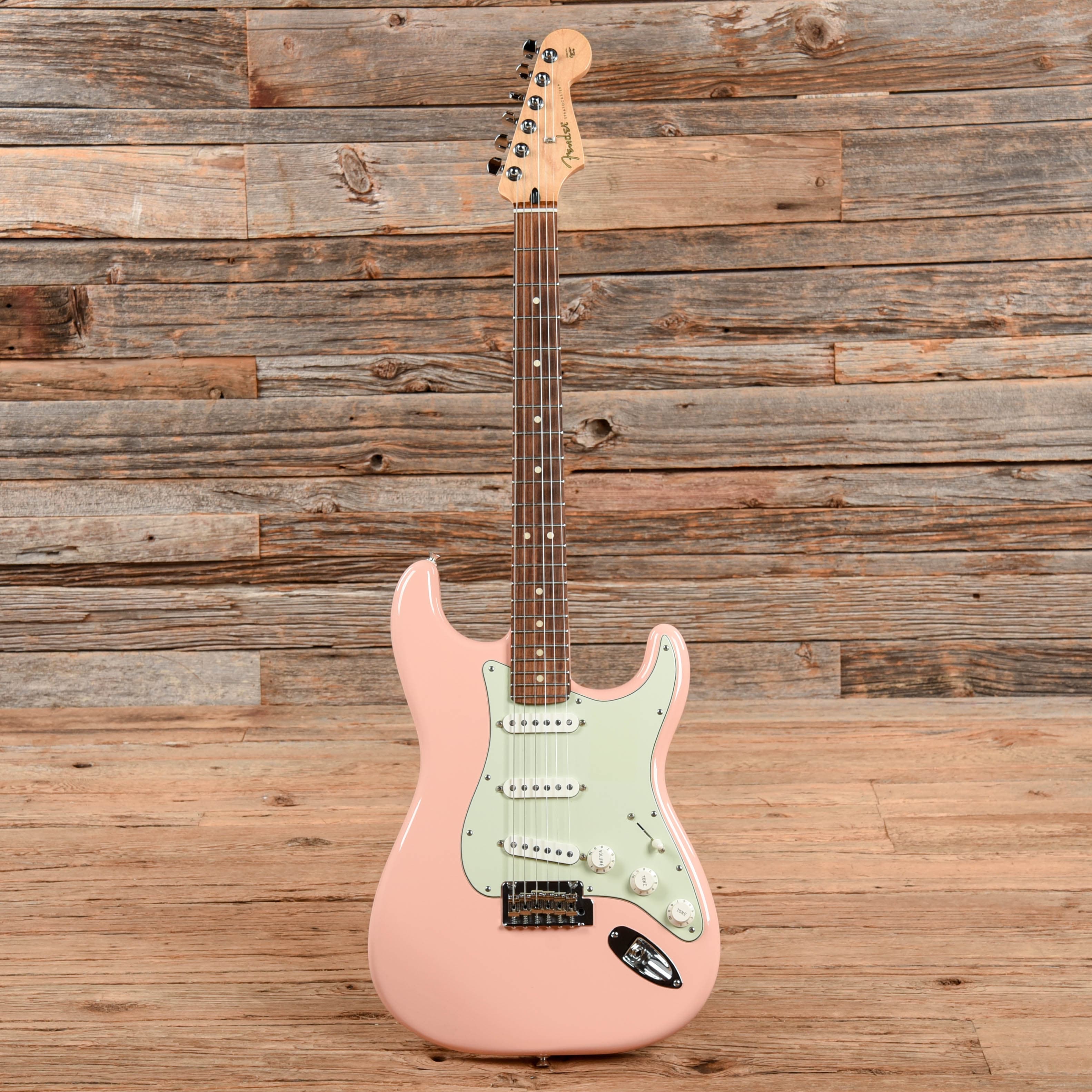 Shell Pink Fender Model Fender Player Stratocaster Shell Pink 2021 – Chicago Music Exchange