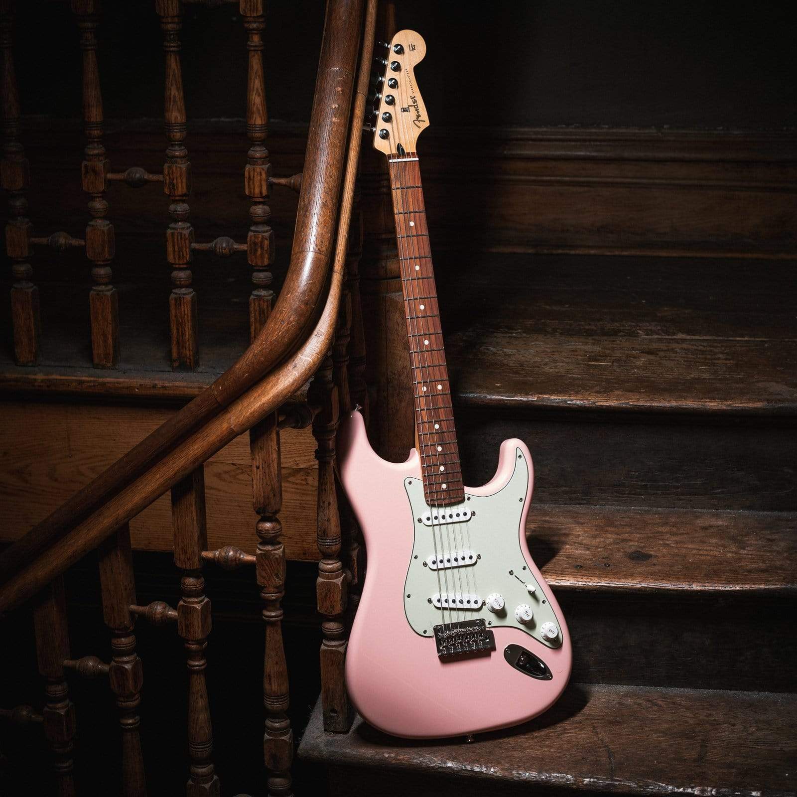Fender Player Stratocaster Shell Pink w/3-Ply Mint Pickguard – Chicago ...