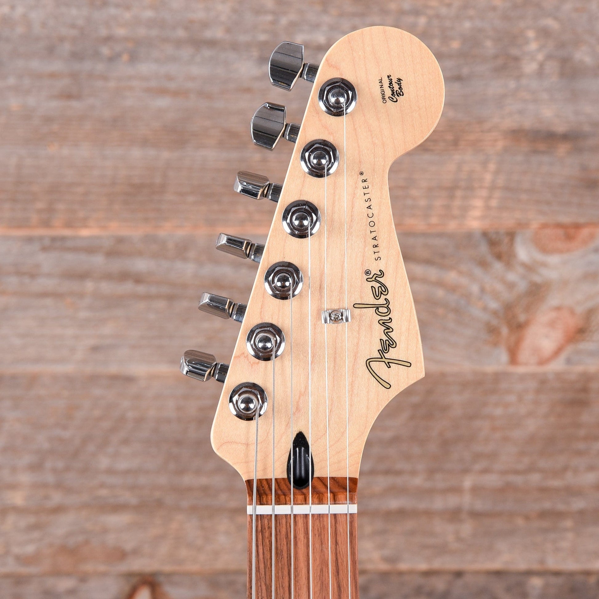 Fender Player Stratocaster Shell Pink w/3-Ply Mint Pickguard Electric Guitars / Solid Body