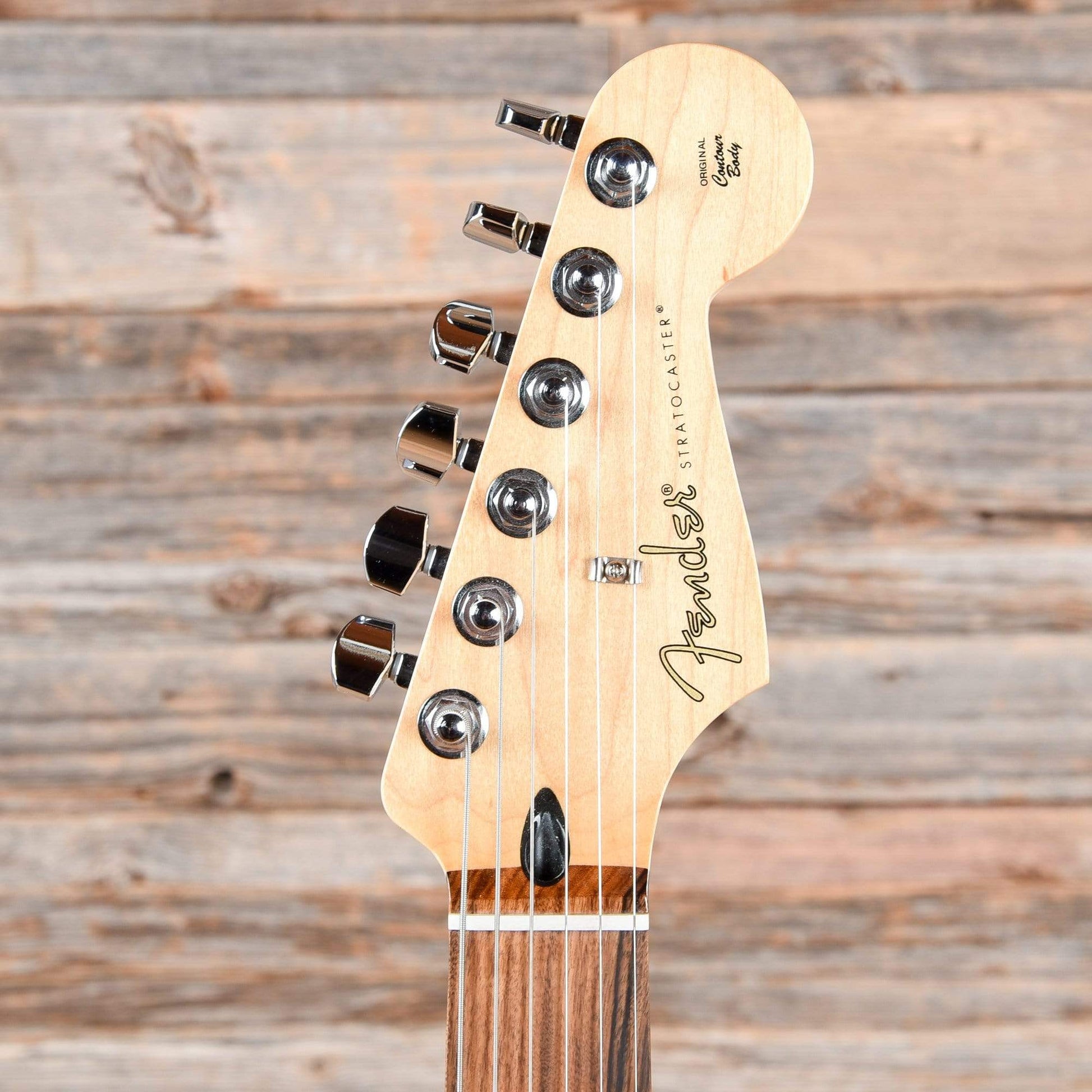 Fender Player Stratocaster Shell Pink w/3-Ply Mint Pickguard Electric Guitars / Solid Body