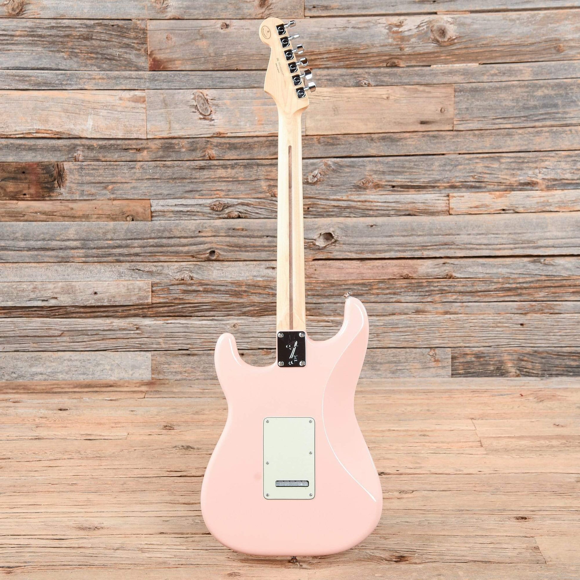 Fender Player Stratocaster Shell Pink w/3-Ply Mint Pickguard Electric Guitars / Solid Body