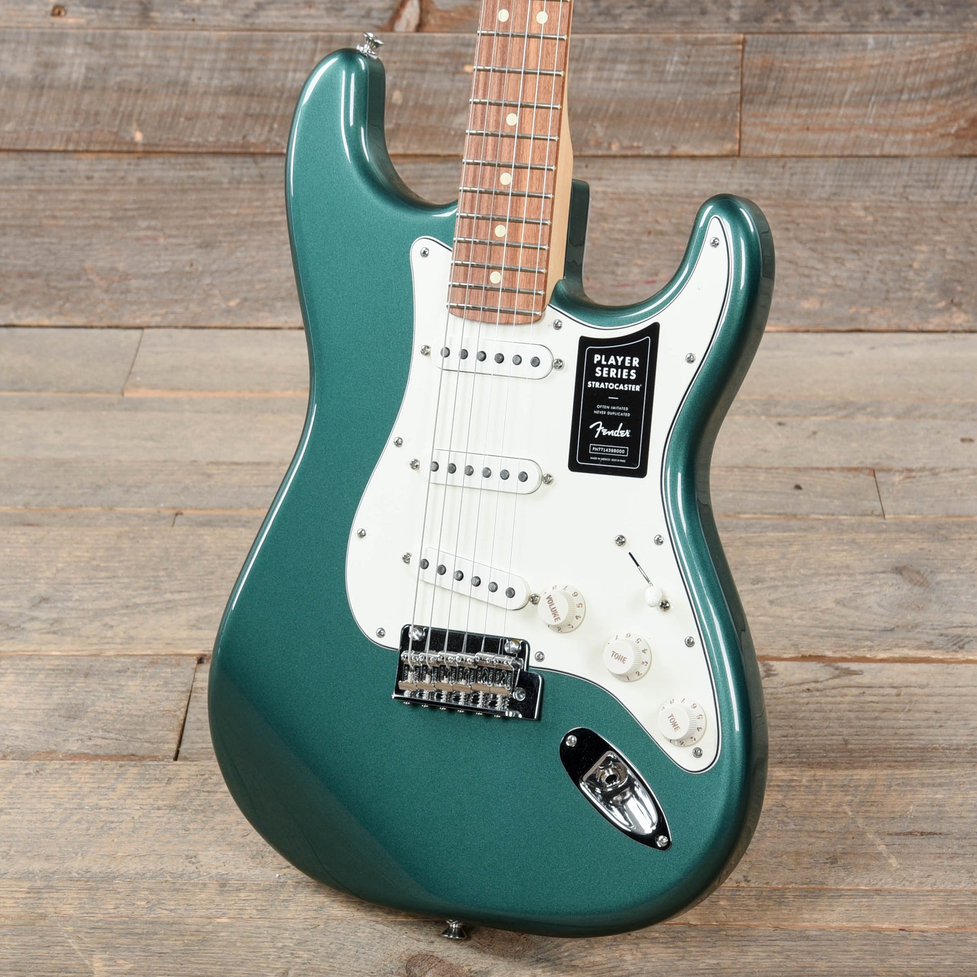 Fender Player Stratocaster Sherwood Green Metallic w/3-Ply Parchment Pickguard Electric Guitars / Solid Body