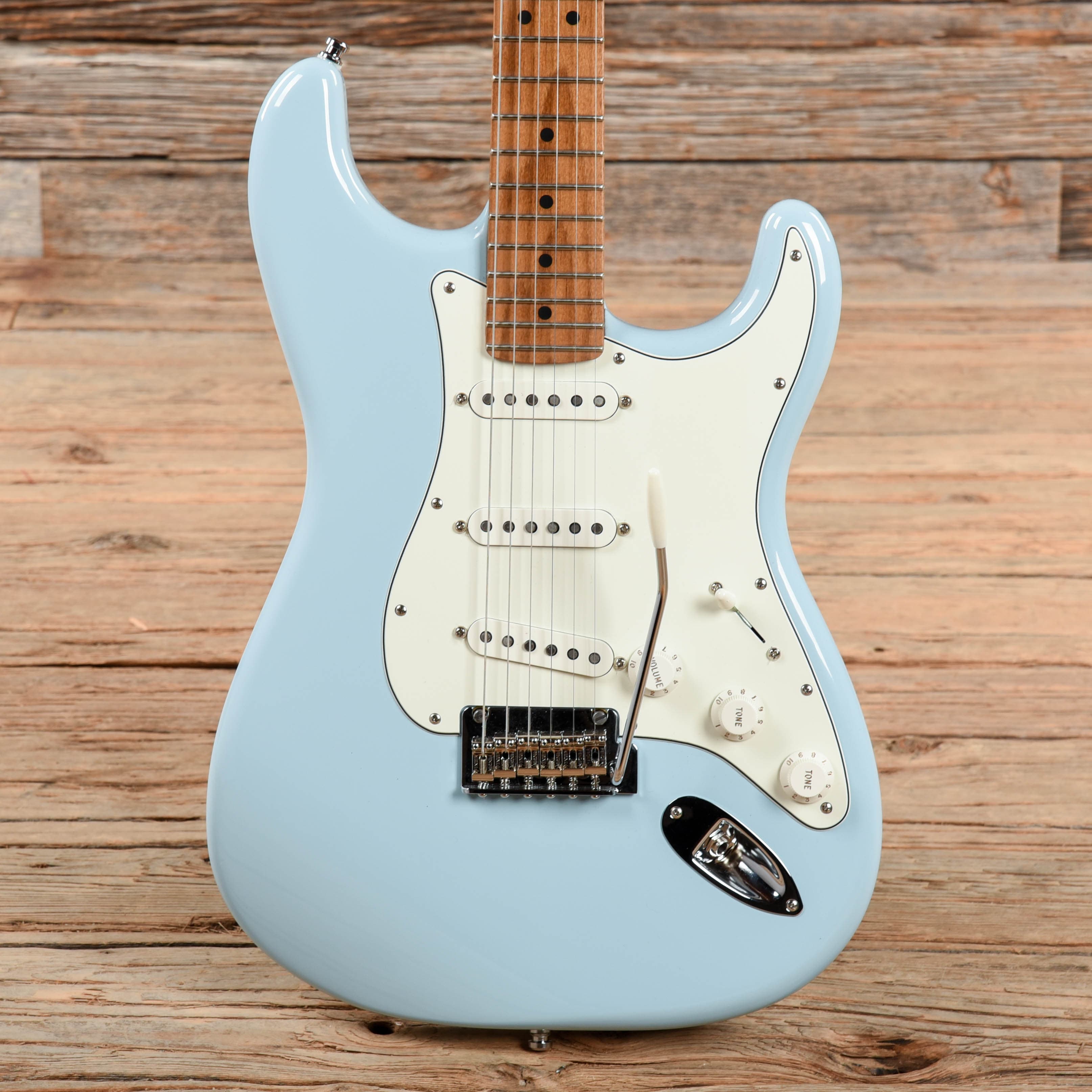 Fender Player Stratocaster with Roasted Maple Neck Sonic