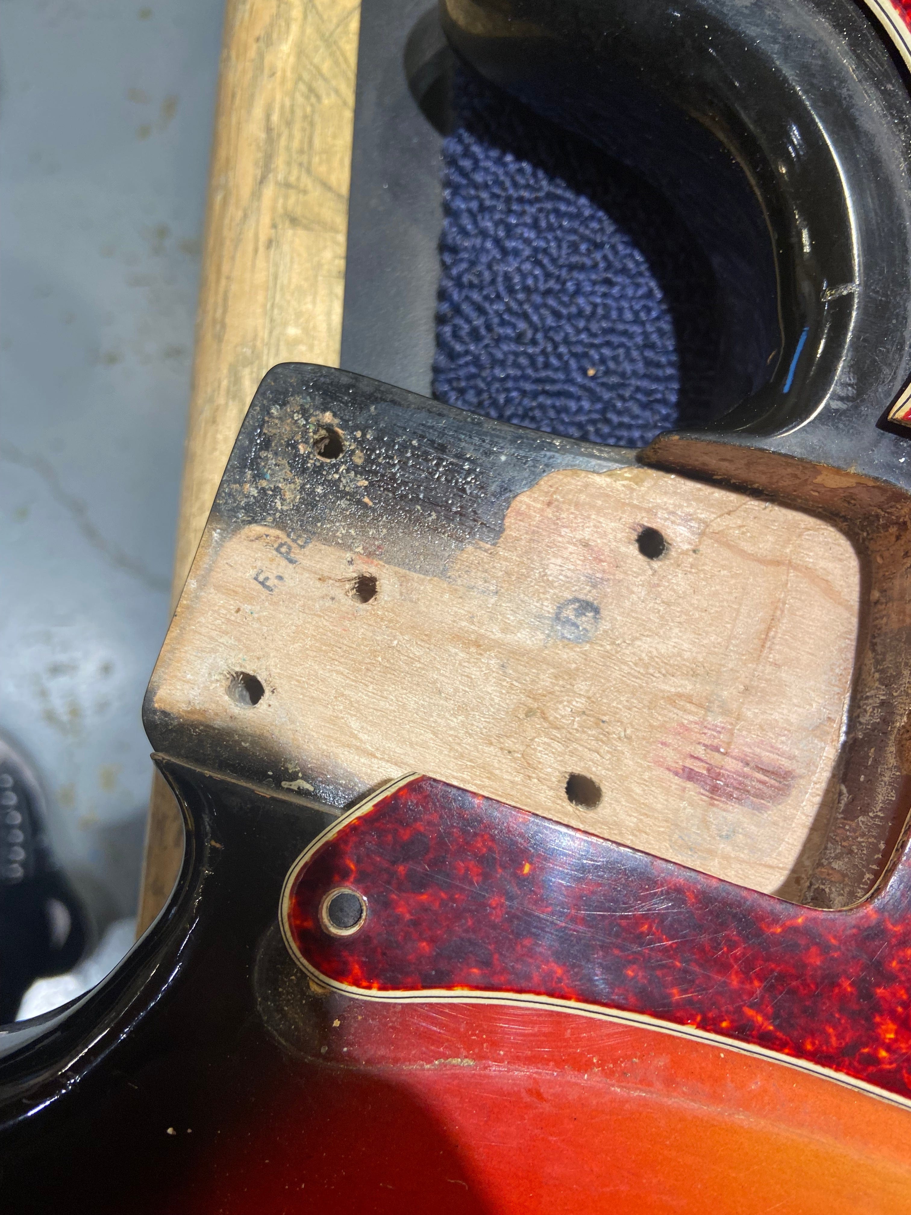 Fender Precision Bass Sunburst 1971 Electric Guitars / Solid Body